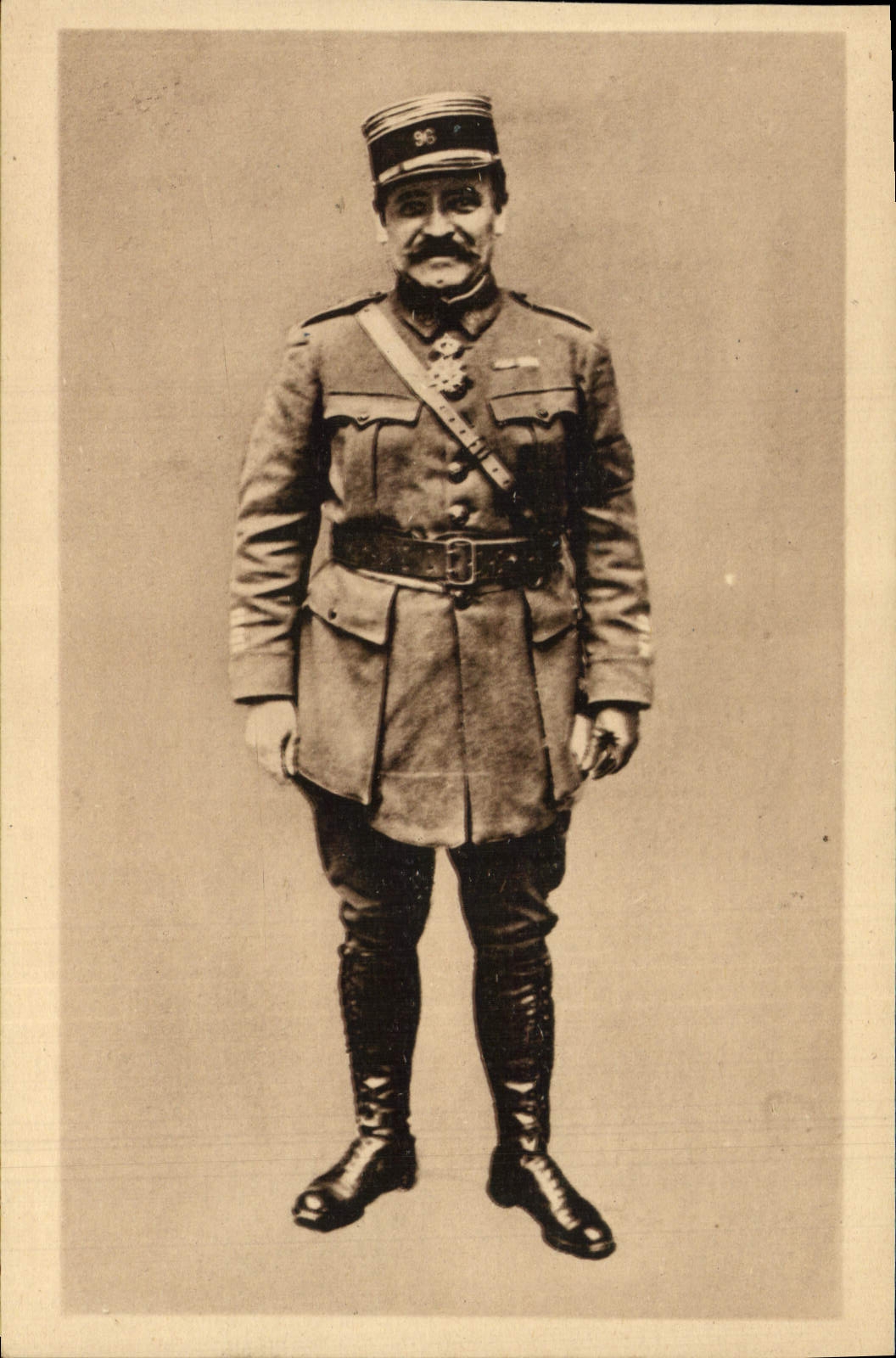 CPA Militaria Le Lieutenant colonel Raynal Defenseur du Fort de Vaux 