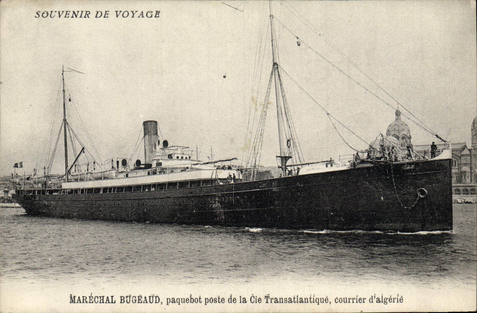 CPA Bateau Marechal Bugeaud Paquebot poste de la Cie Transatlantique courrier d'Algerie