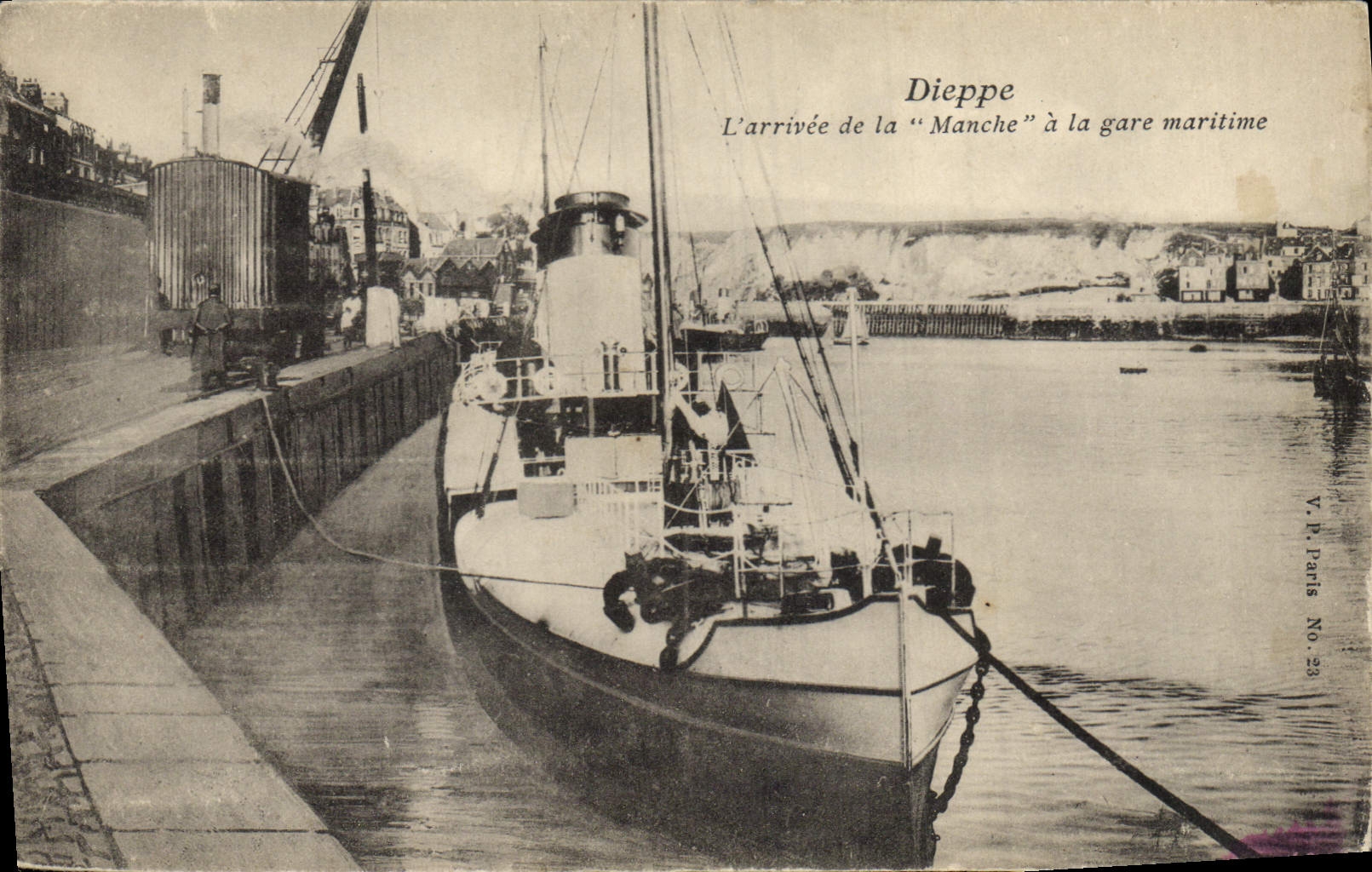 Vintage Postcard Bateau the arrival of the English Channel has the harbor station