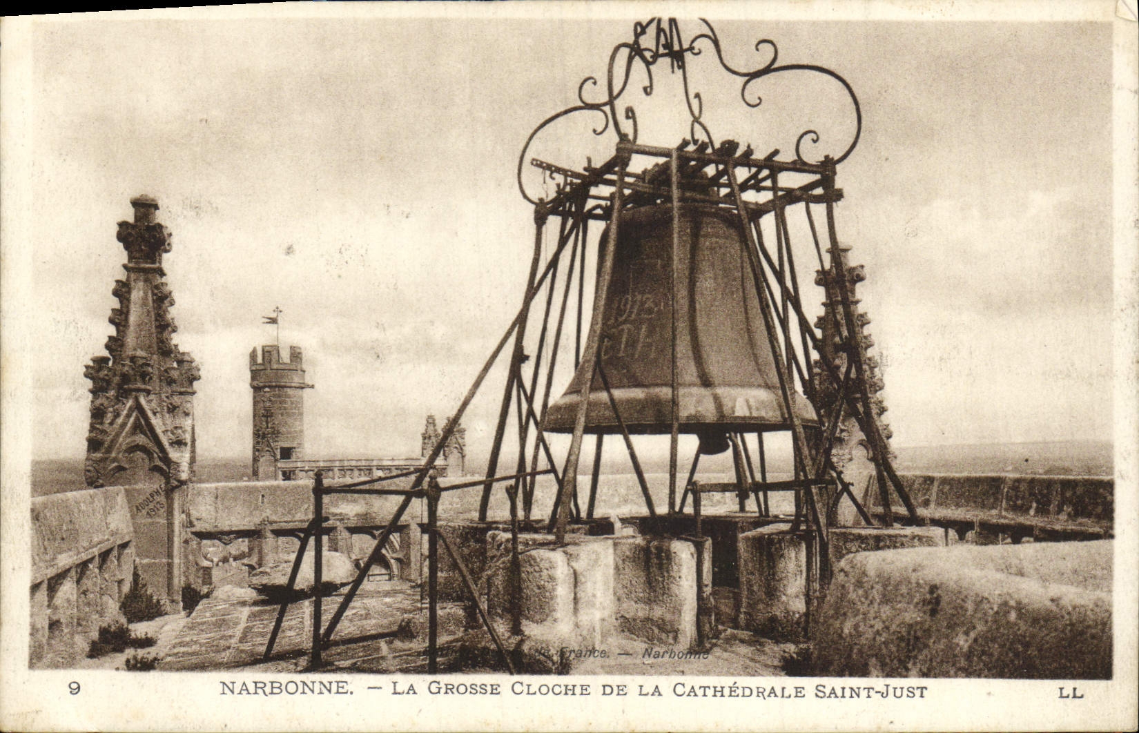 Vintage Postcard Narbonne Bell the large bell of the cathedral Just Saint