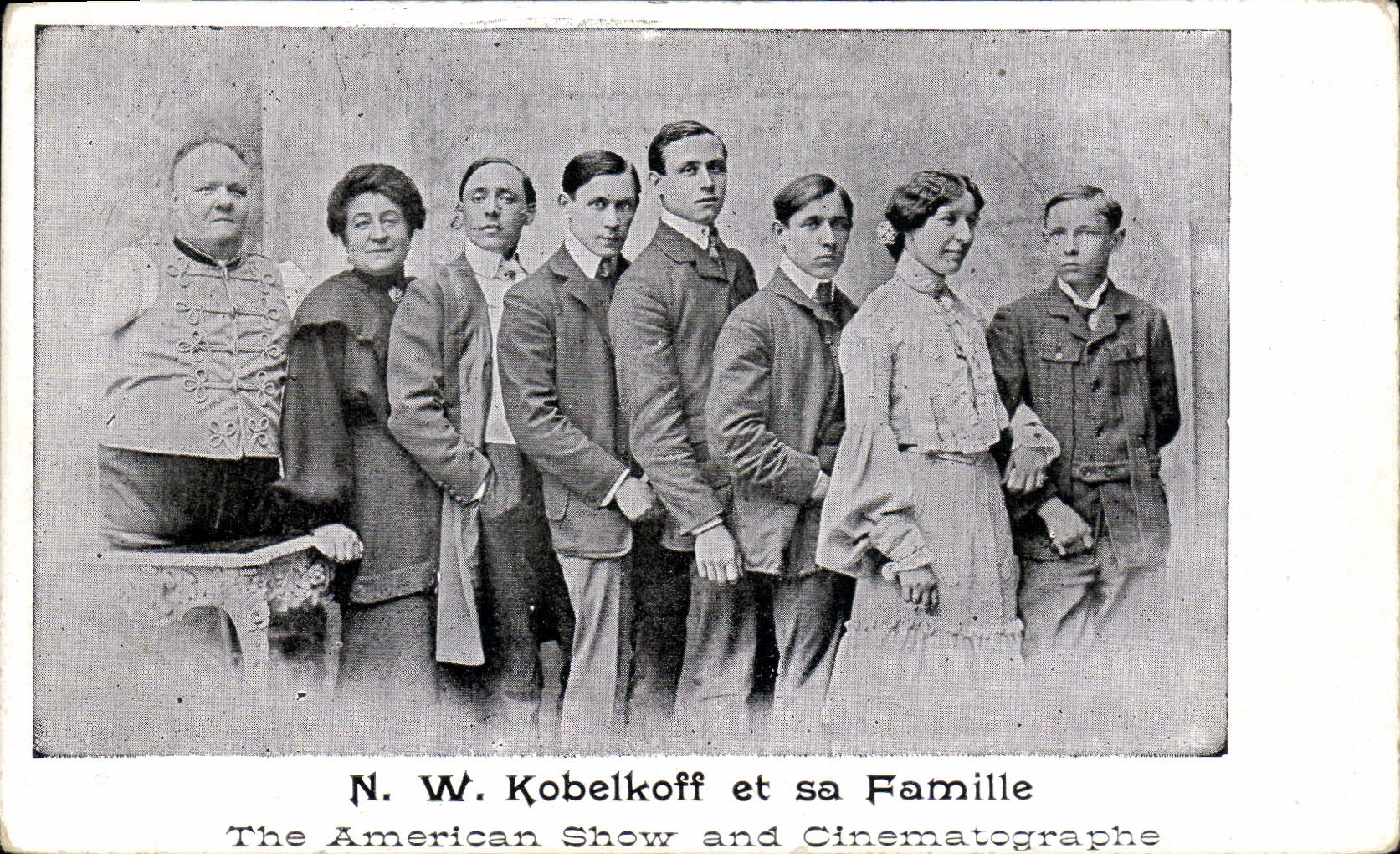 CPA Kobelkoff et sa famille The American show and Cinematographe 