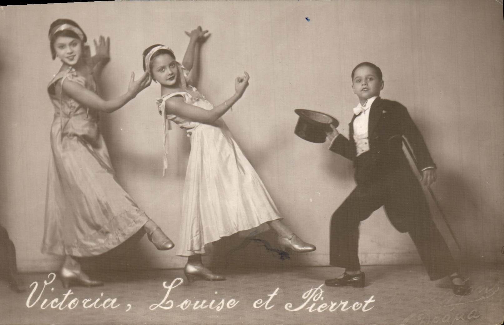 CPA Victoria Louise et Pierrot 