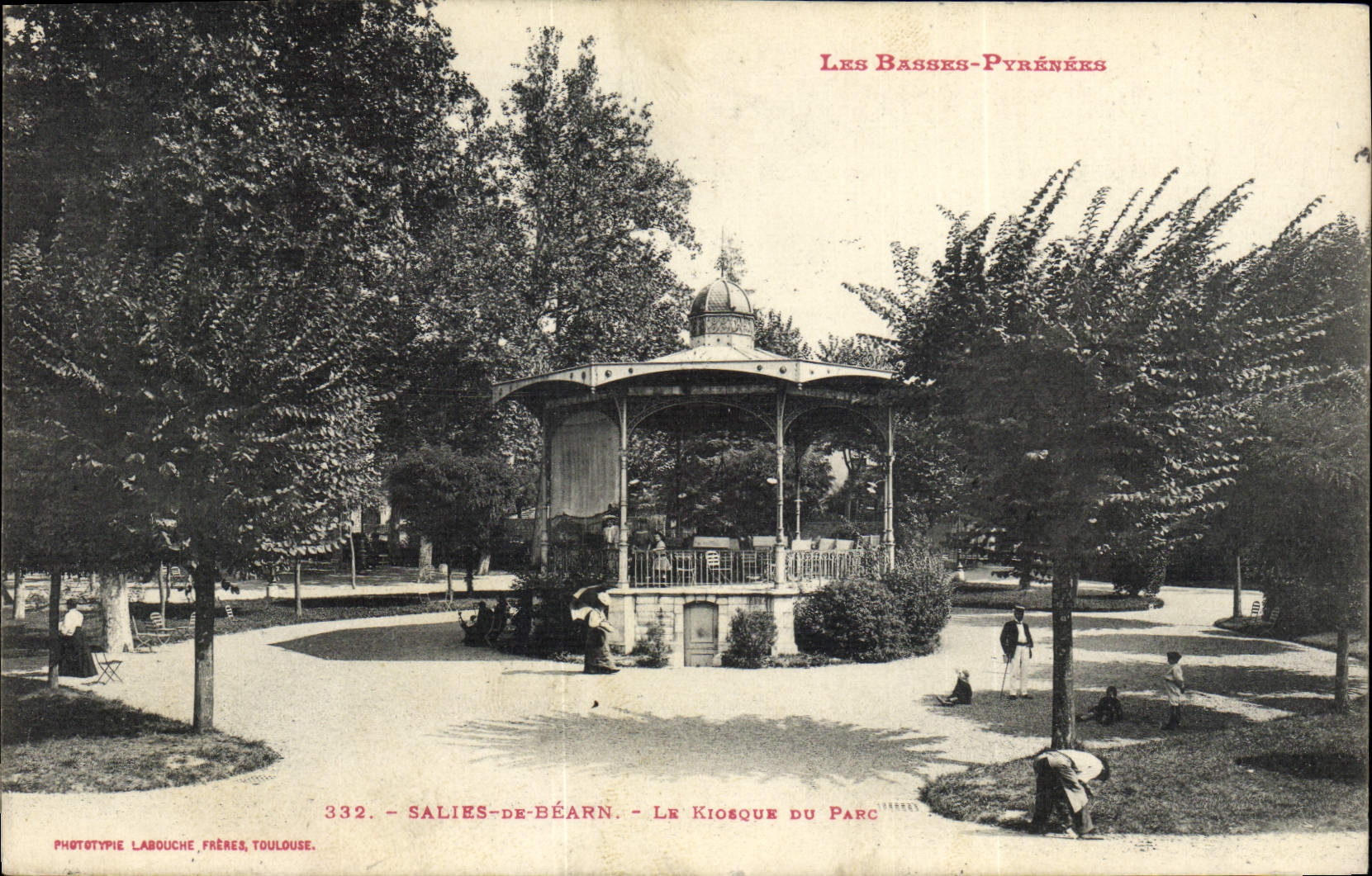 CPA Kiosque Salies de Bearn Le kiosque du parc 