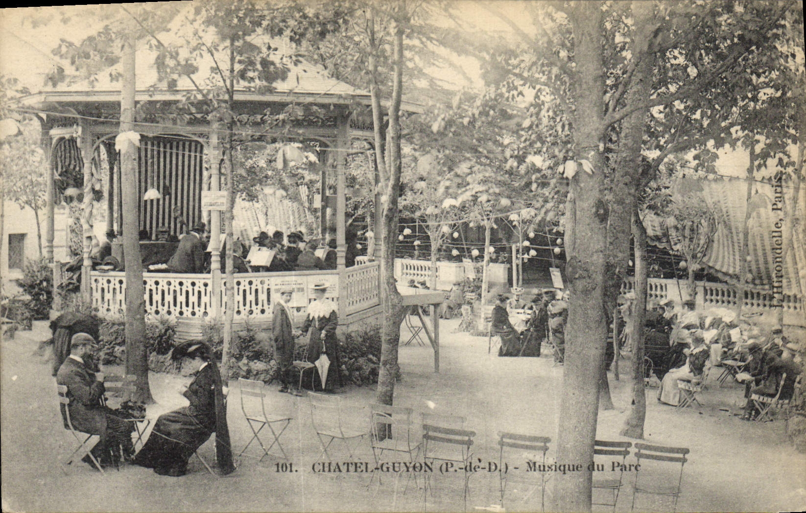 CPA Kiosque Chatelguyon Musique du parc 