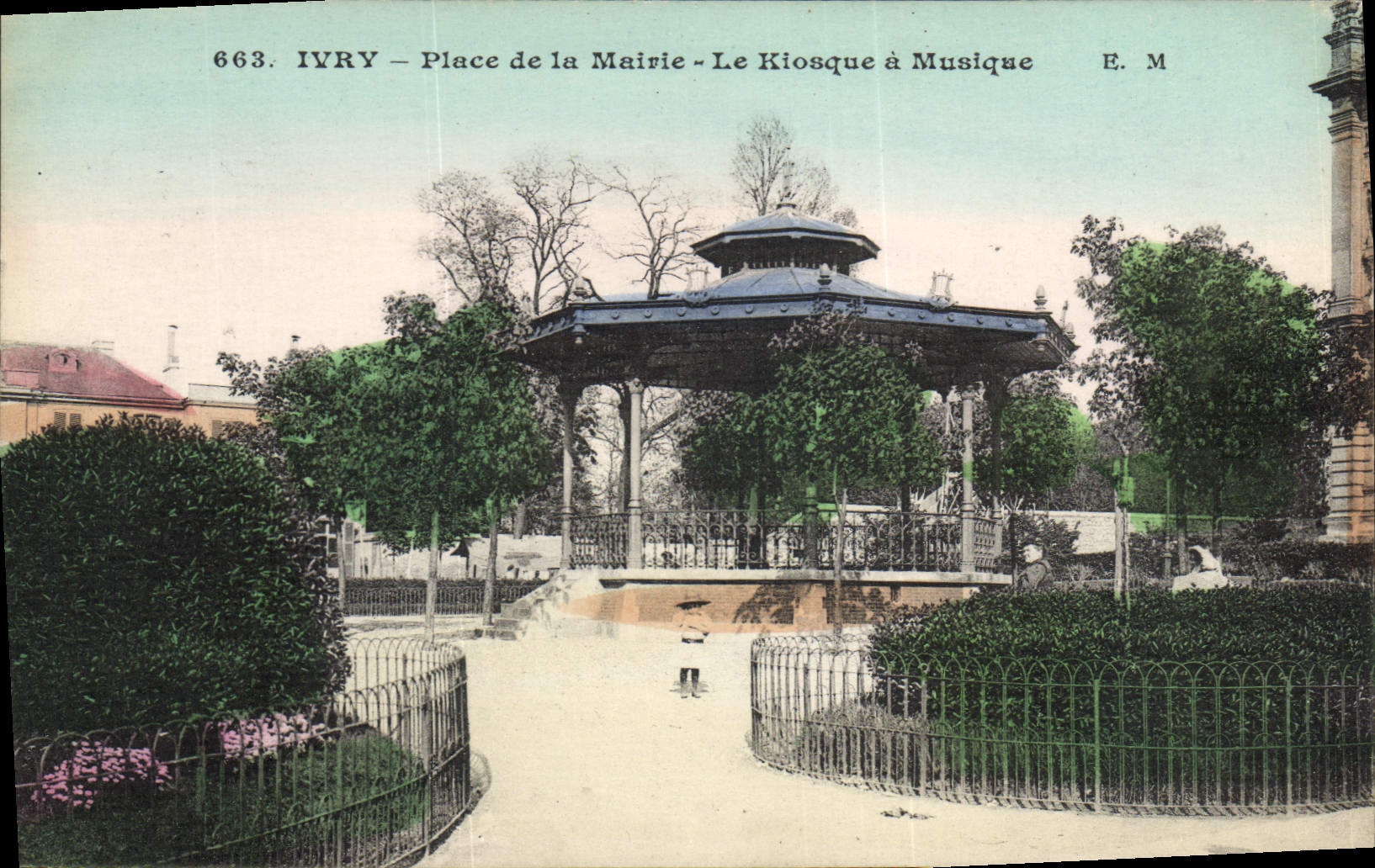 CPA Kiosque a musique Ivry Place de la mairie 