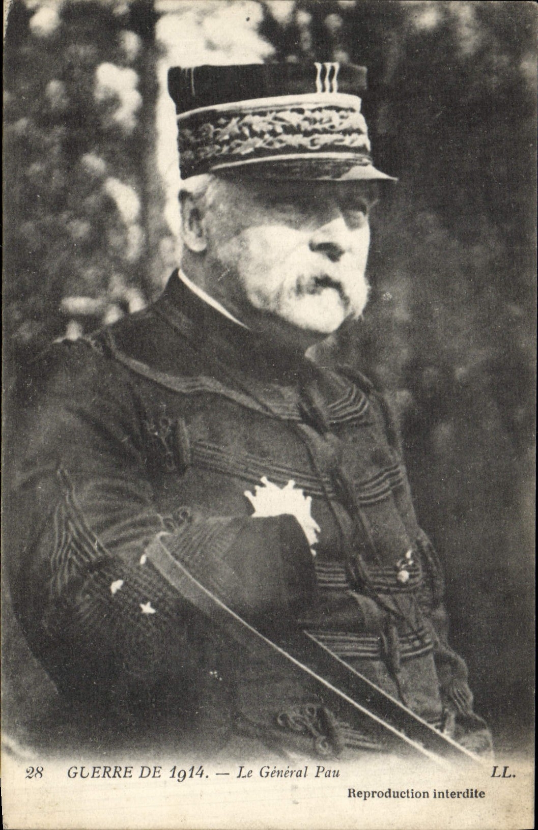 CPA Militaria Le general pau 