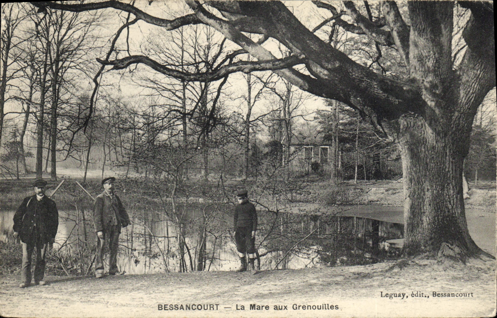 CPA Chasse Besancourt La mare aux grenouilles Chasseurs