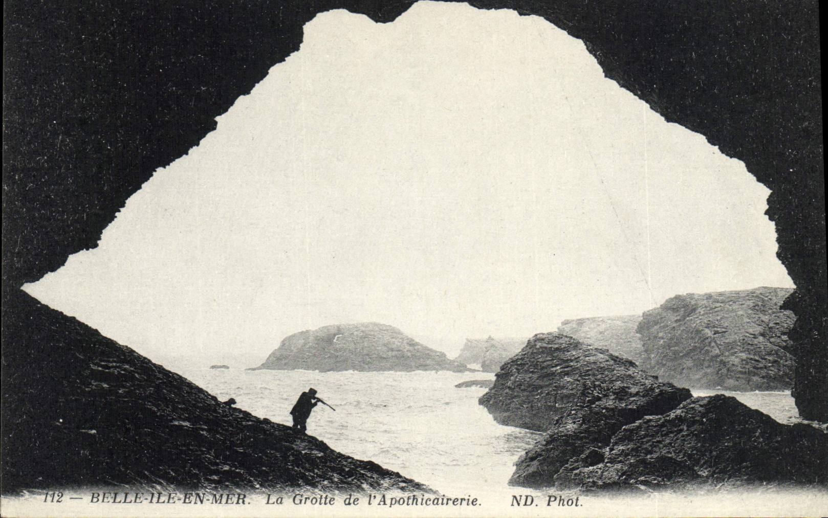Postal Caza Bonito Isle en el Mar la gruta del boticario Cazador