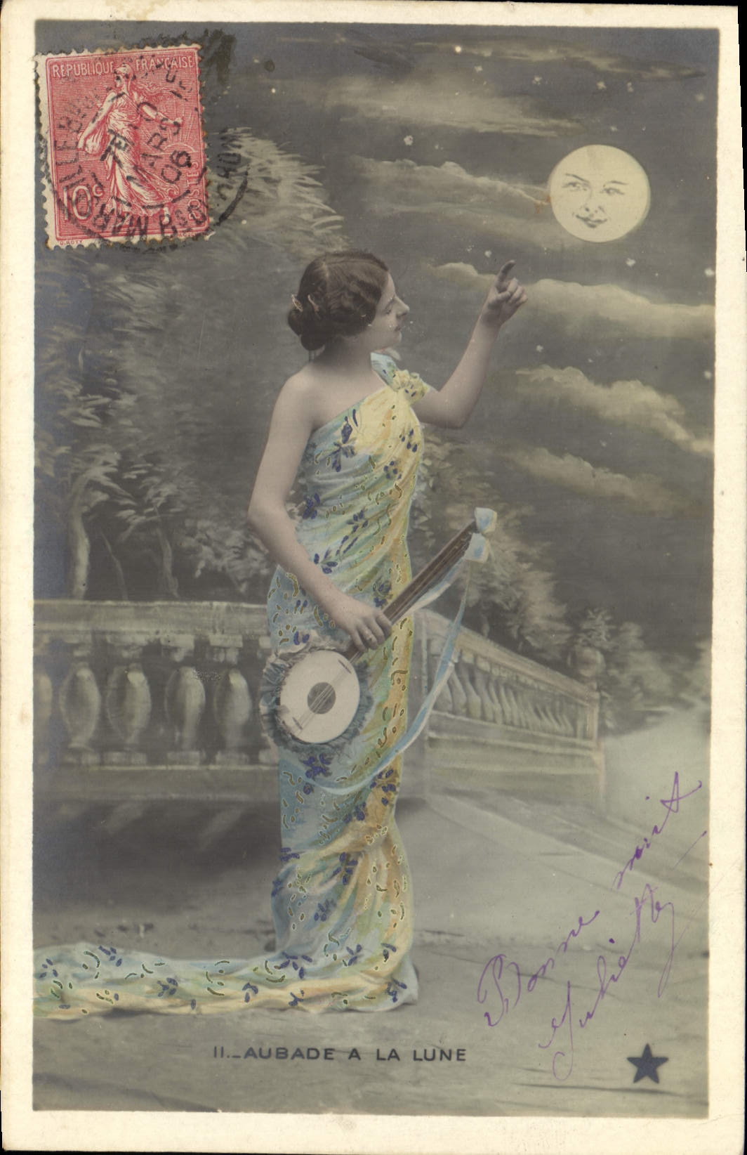 CPA Femme Aubade a la lune 
