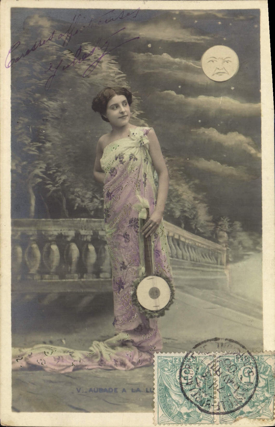 CPA Femme Aubade a la lune