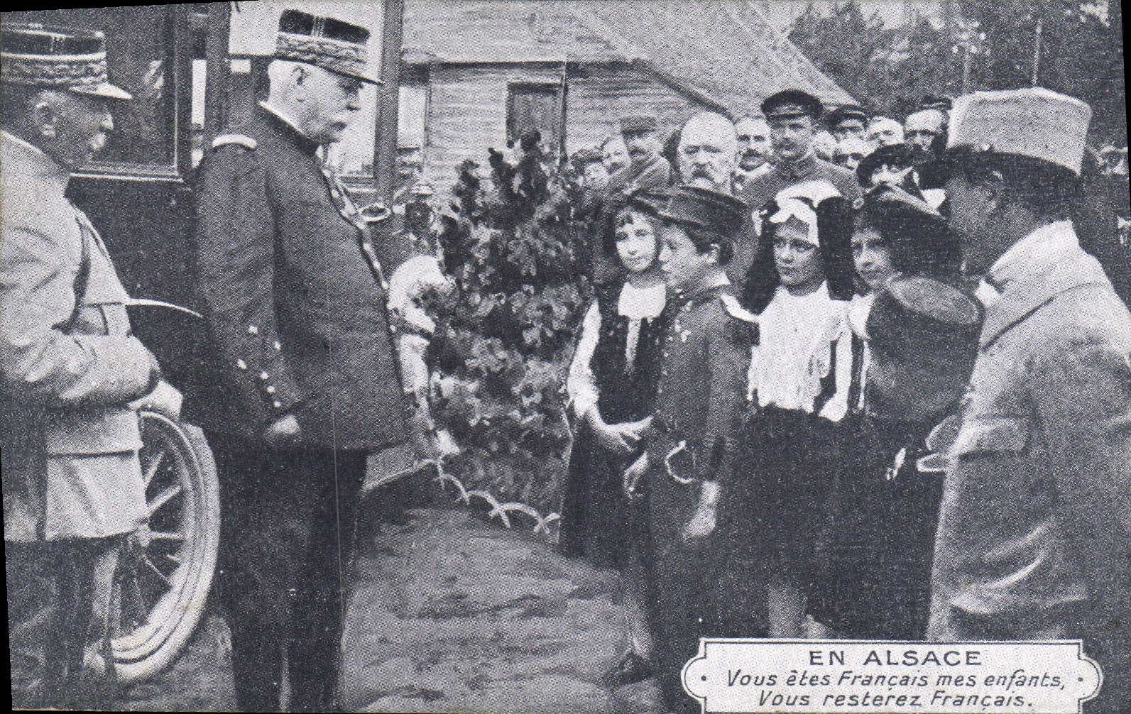 CPA Militaria En Alsace Vosu etes francais mes enfants 