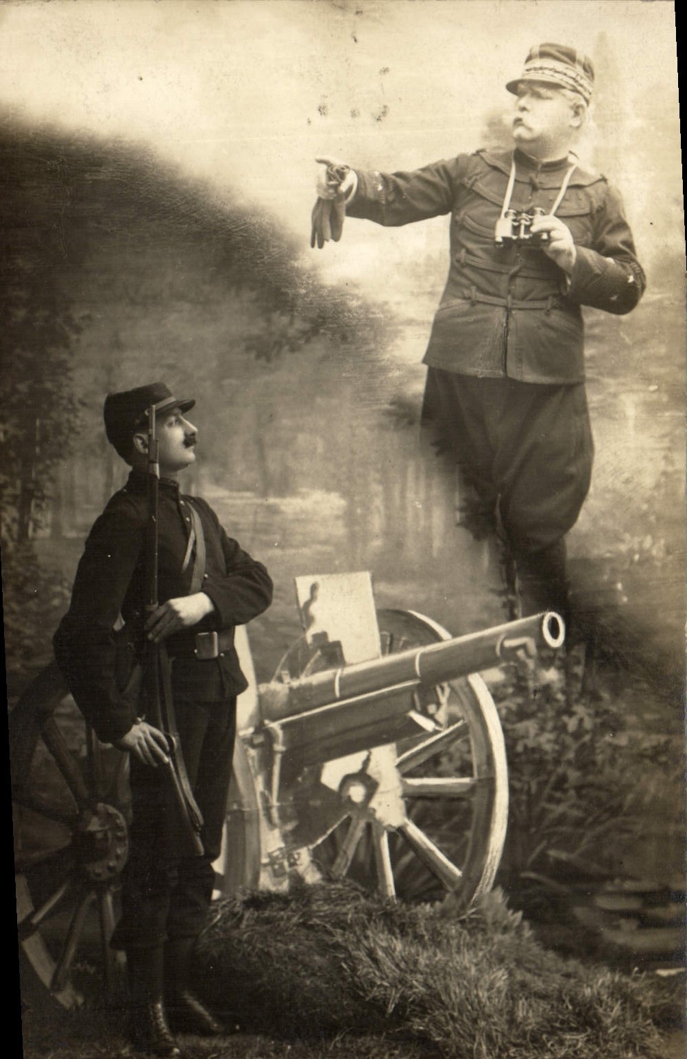 Vintage Postcard Militaria Canon Soldier