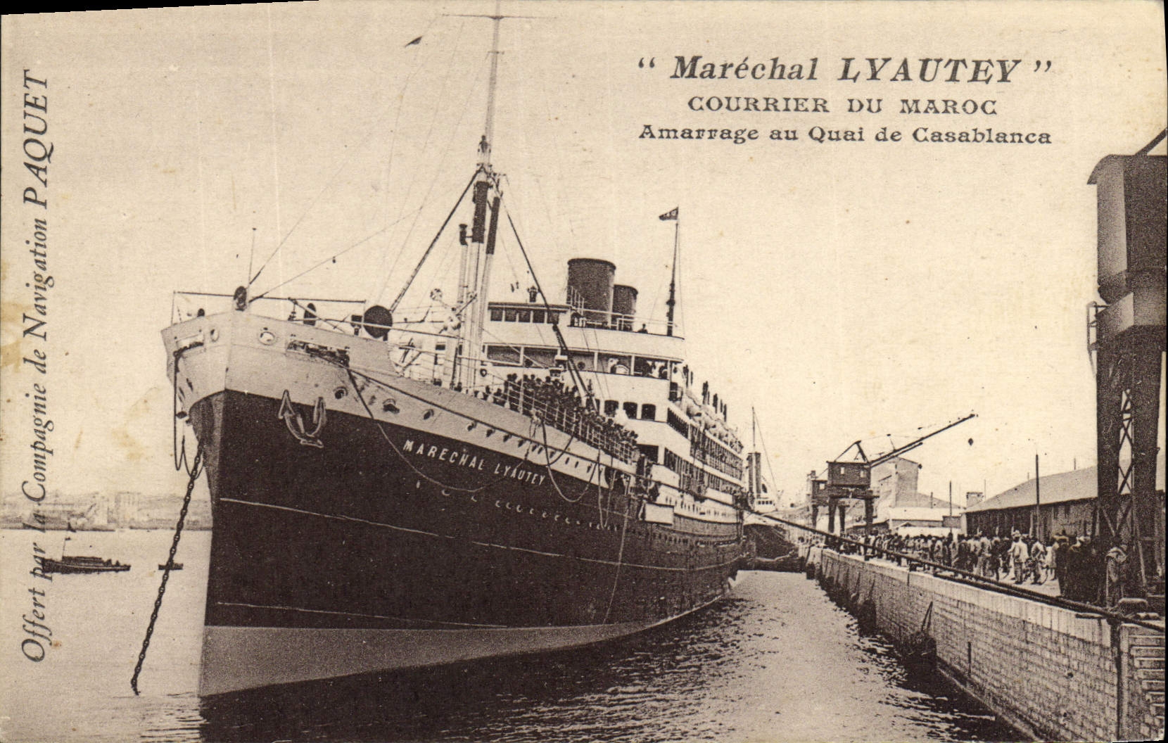 CPA Bateau Marechal Lyautey Courrier du Maroc Amarrage au quai de Casablanca