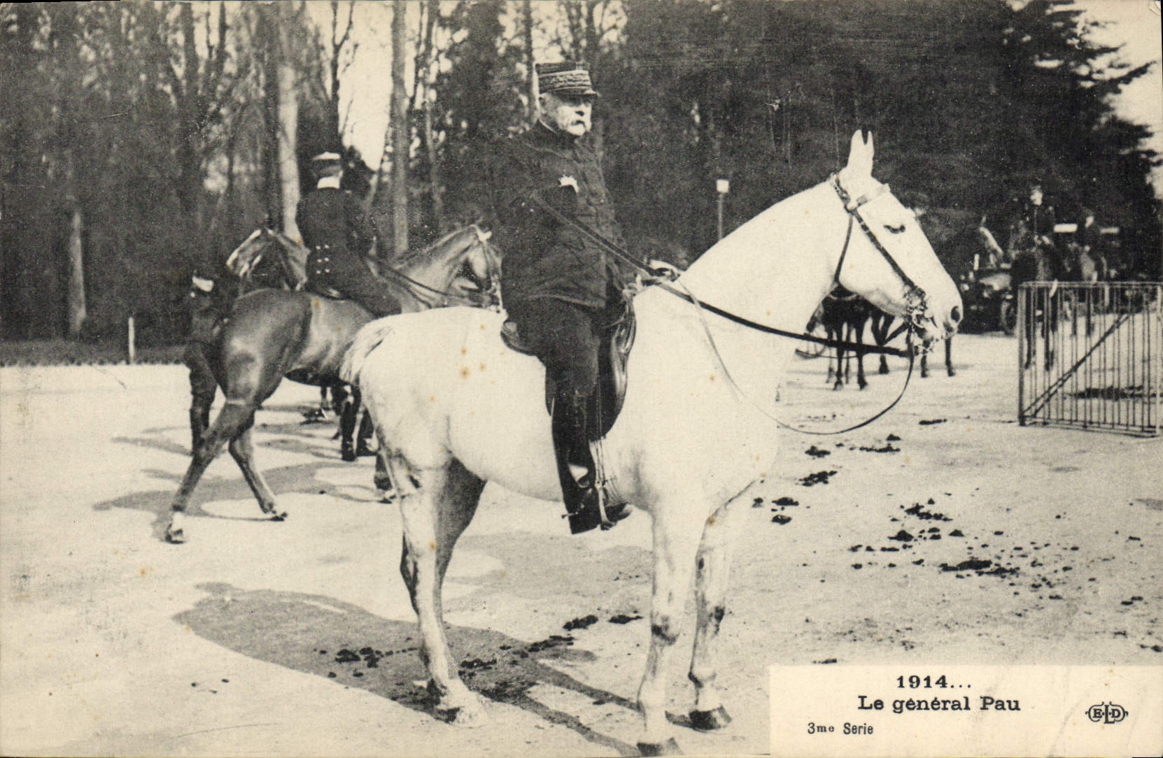 CPA Militaria Le general Pau 