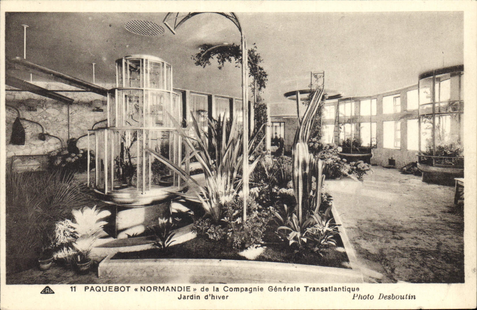 CPA Bateau Paquebot Normandie de la Compagnie Generale Transatlantique Jardin d'hiver 