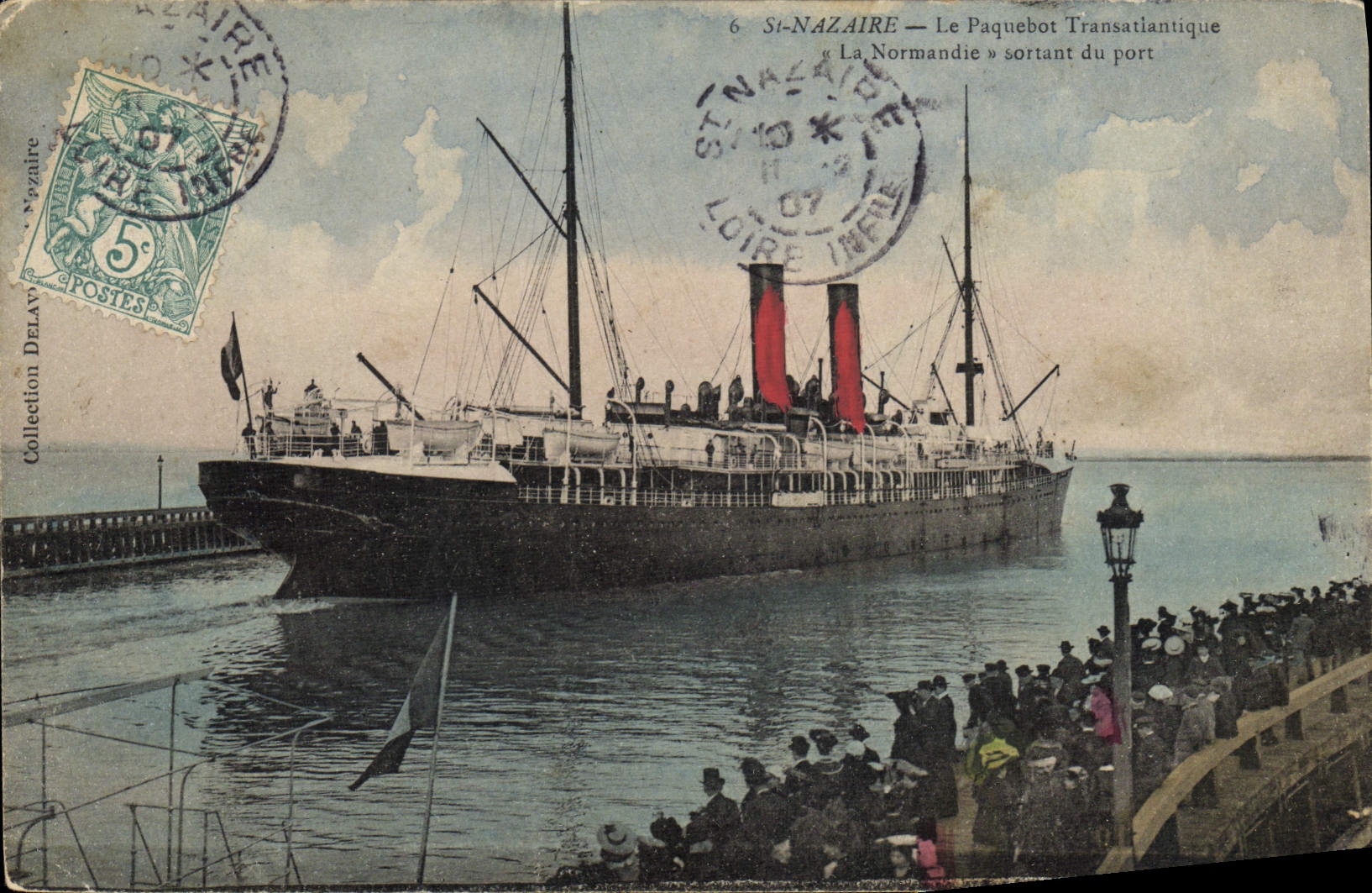 Postal Barco Paquebote Saint Nazaire el Paquebote Transatlántico Normandía que sale del puerto