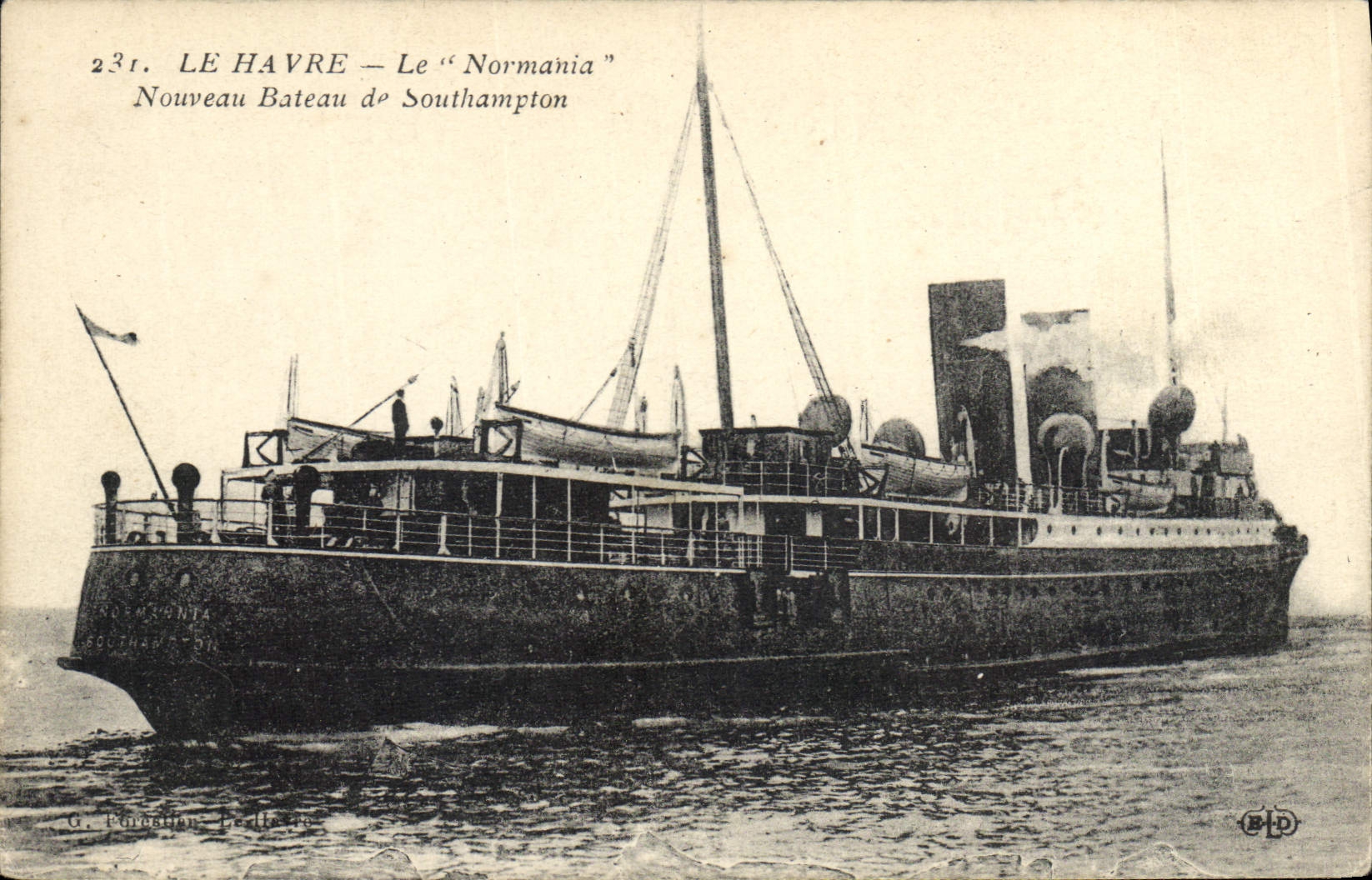 Vintage Postcard Boat Steamer Le Havre Normandia New boat of Southampton