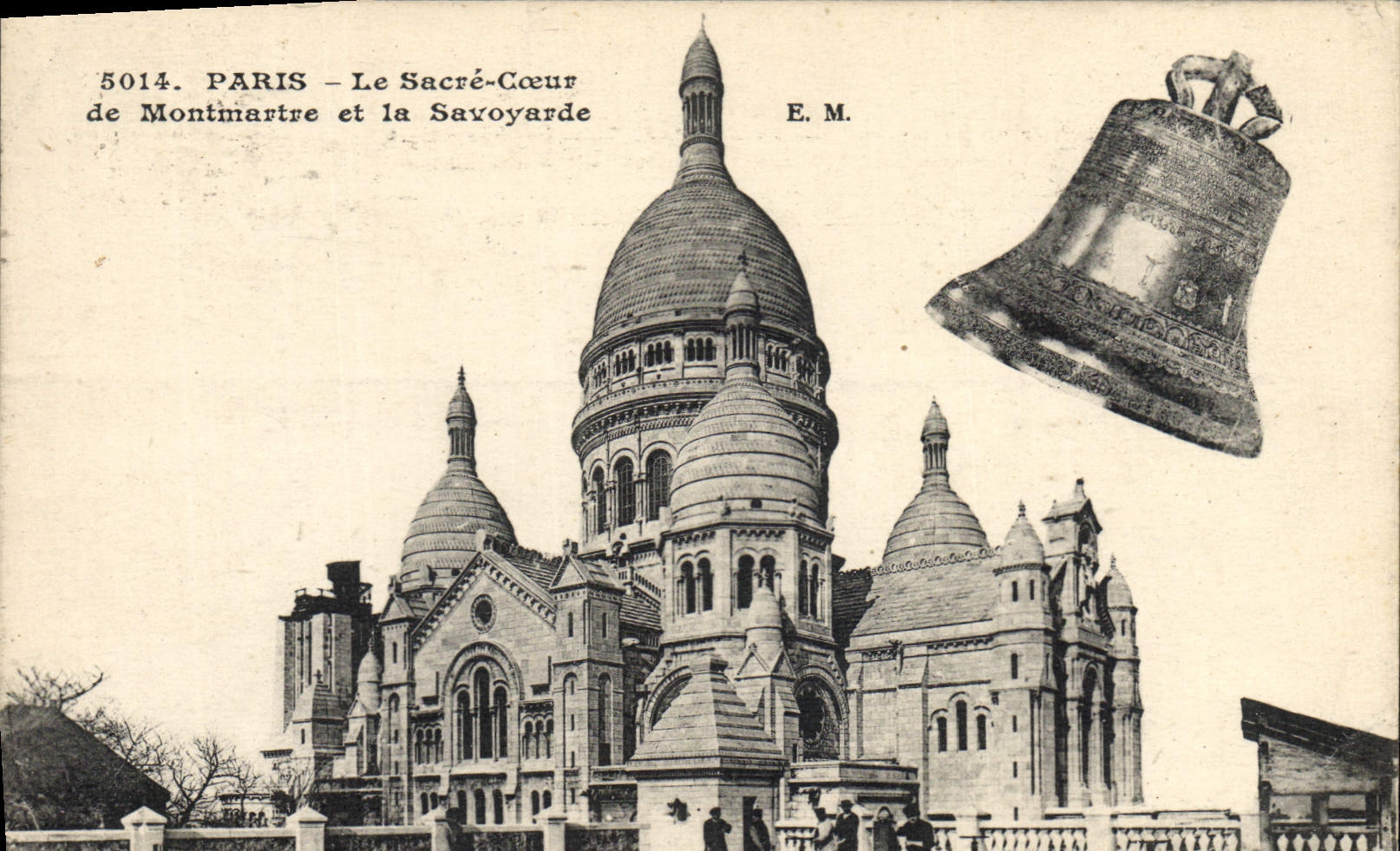 CPA Cloche Paris Le Sacre Coeur de Montmartre et la Savoyarde
