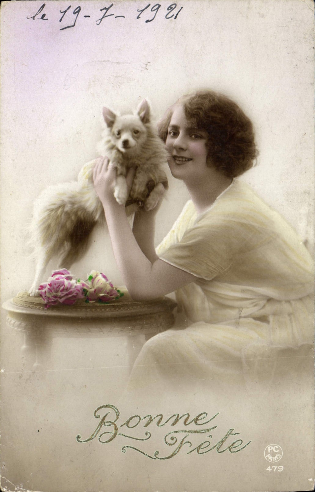 CPA Chien Chiens Femme 