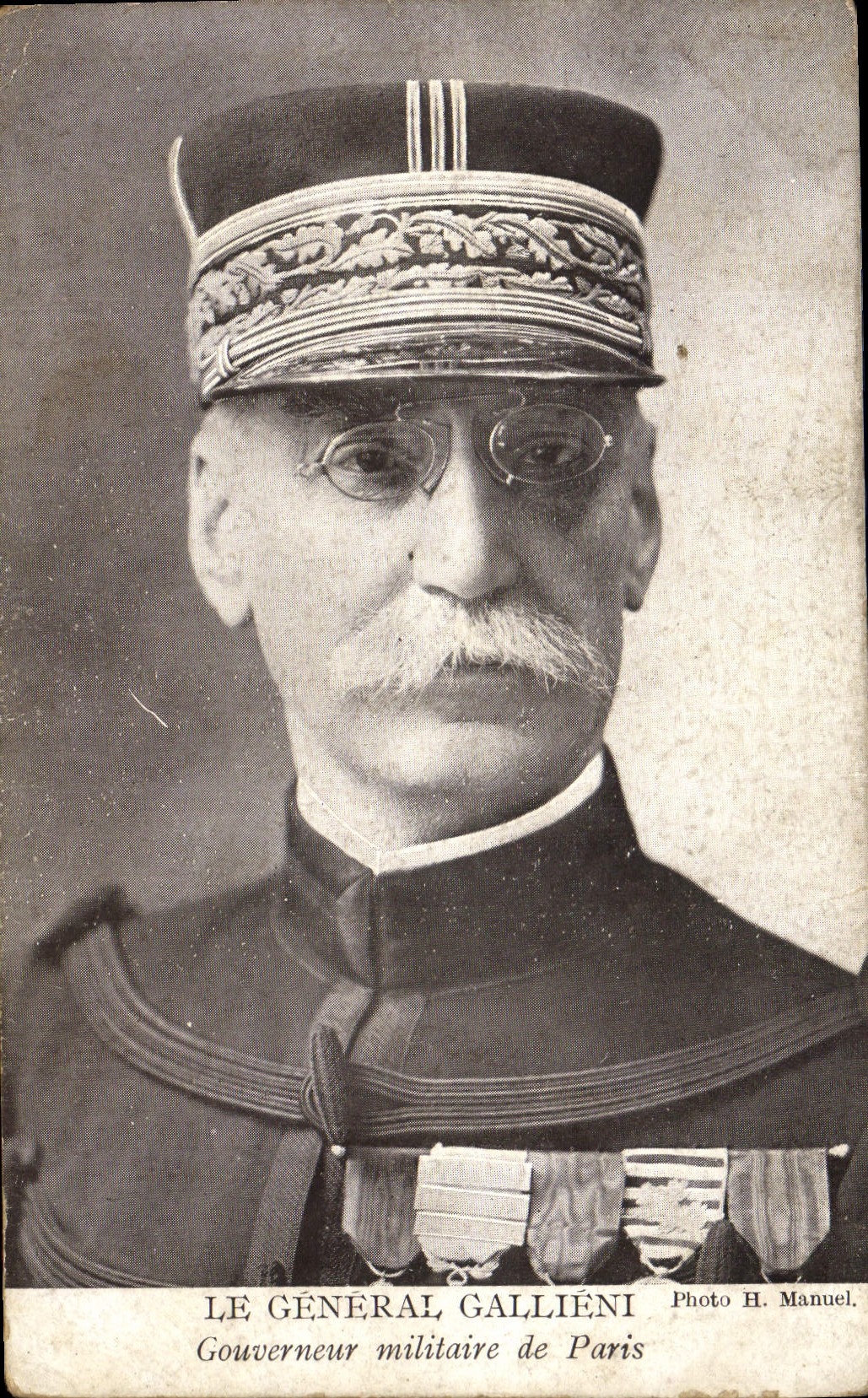 Vintage Postcard General Militaria Gallieni Commanding officer of Paris