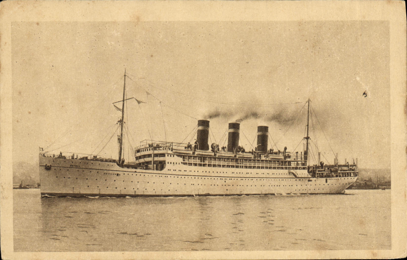 CPA Bateau Paquebot SS Patria Fabre Line