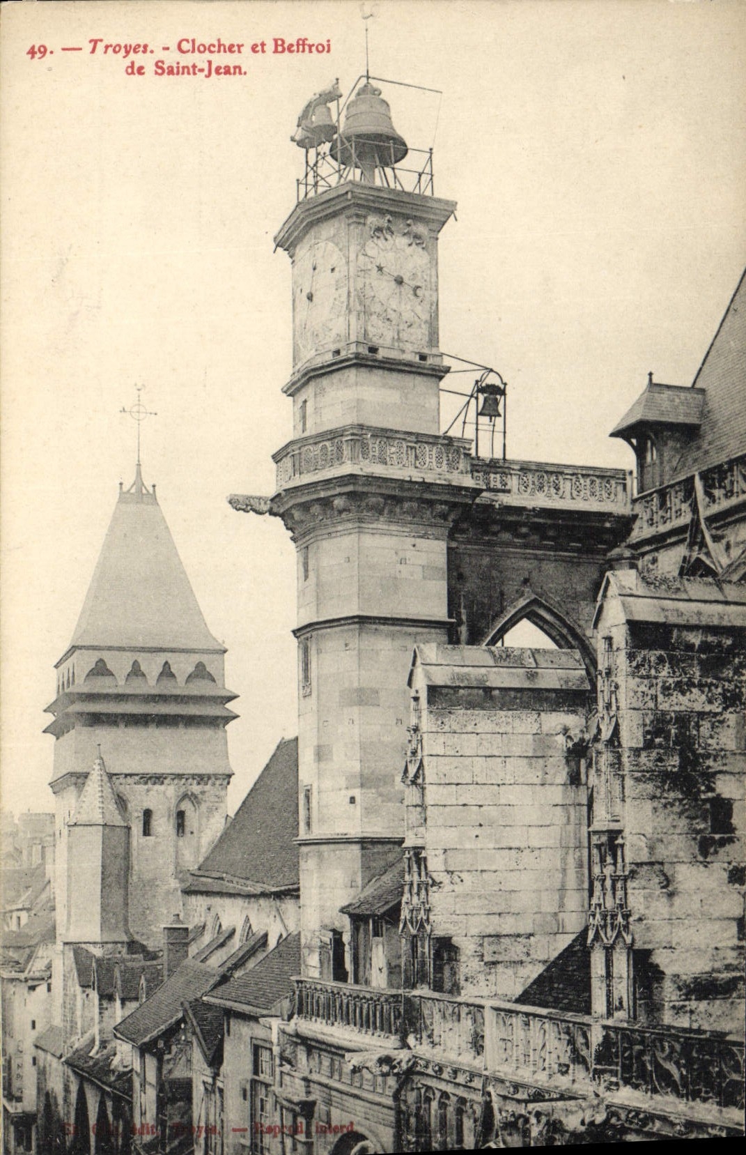 CPA Cloche Troyes Clocher et beffroi de Saint Jean 