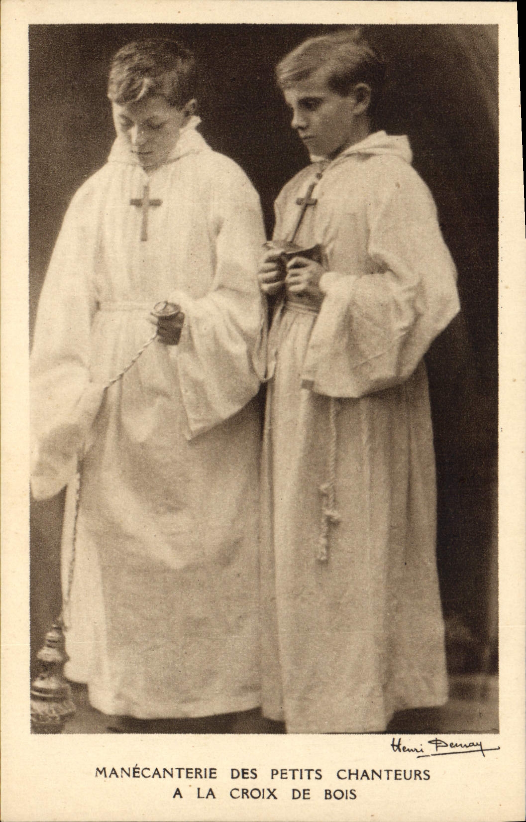 CPA Manecanterie des petits Chanteurs a la Croix de Bois Rue des Rigoles Paris 20eme 