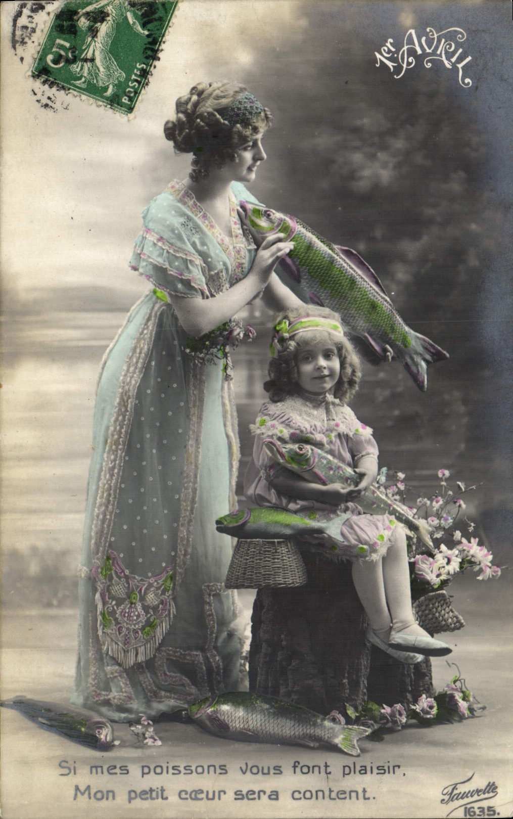 CPA Fantaisie Paques Poisson Femme Enfant 1er Avril 