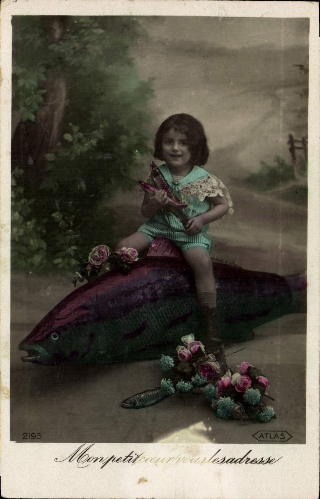 CPA Fantaisie Paques Poisson Enfant 