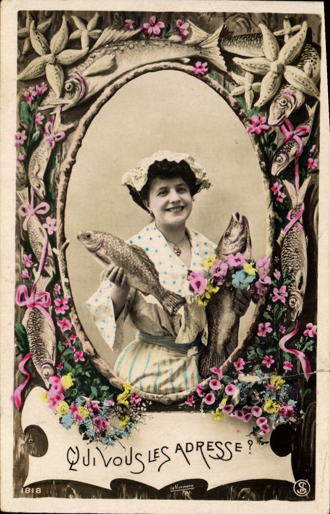CPA Fantaisie Paques Poisson Femme 