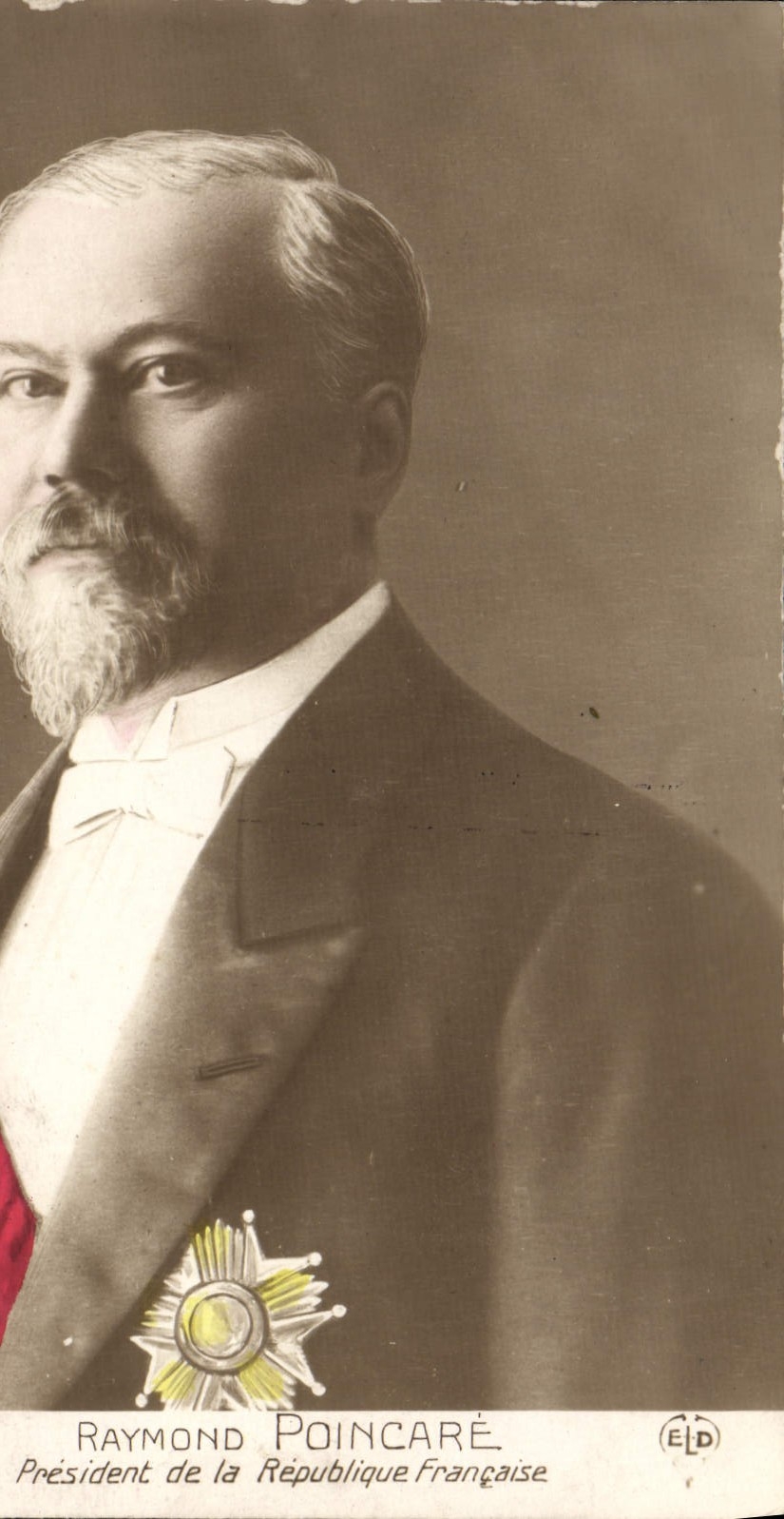 CPA Militaria Raymond Poincare President de la Republique Francaise 