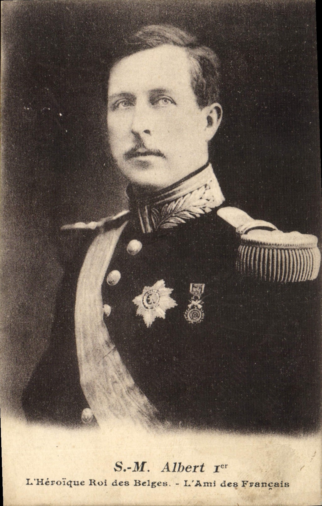CPA Militaria SM Albert 1er Roi des Belges 