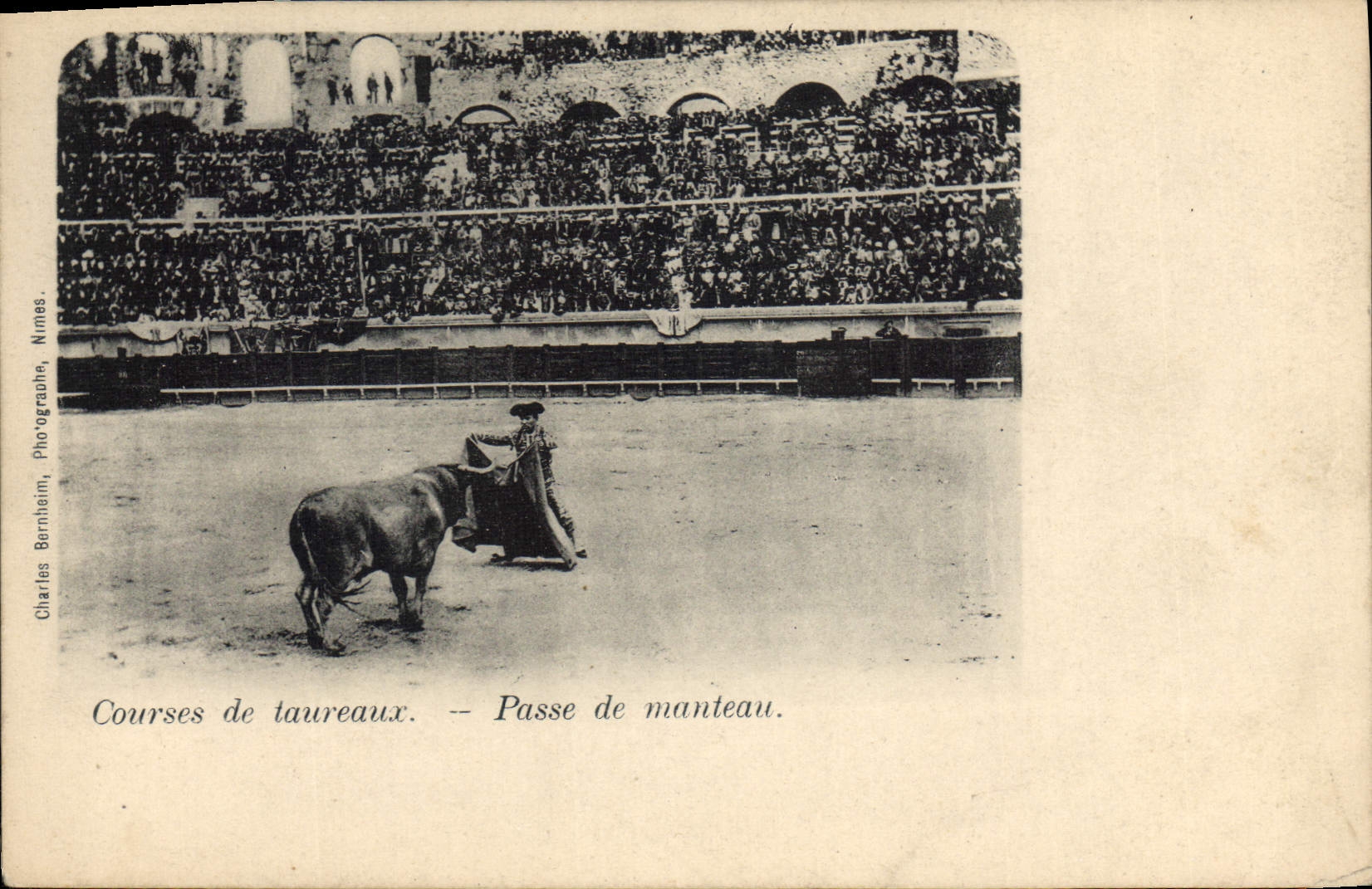 CPA Corrida Course de taureaux Passe de manteau
