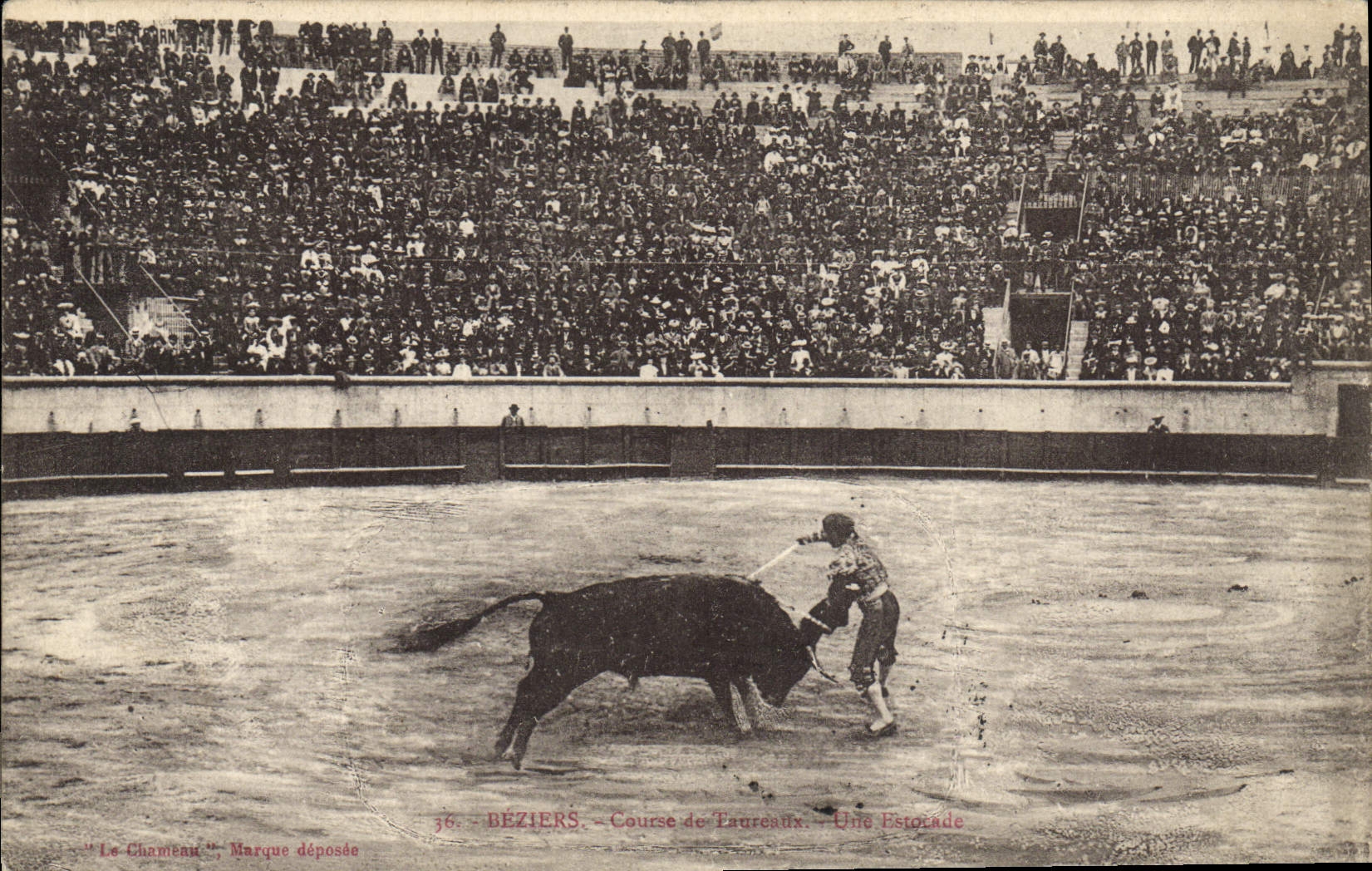 Postal Corrida Toro Arenas de Beziers Corrida de toros una estocada