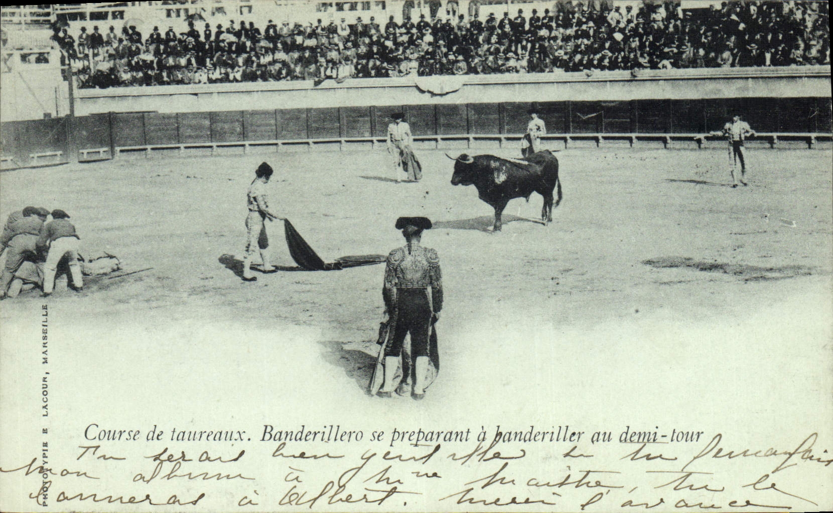 Postal Corrida Toro Corrida de toros Banderillero que se preparan a banderiller a la mitad vuelta