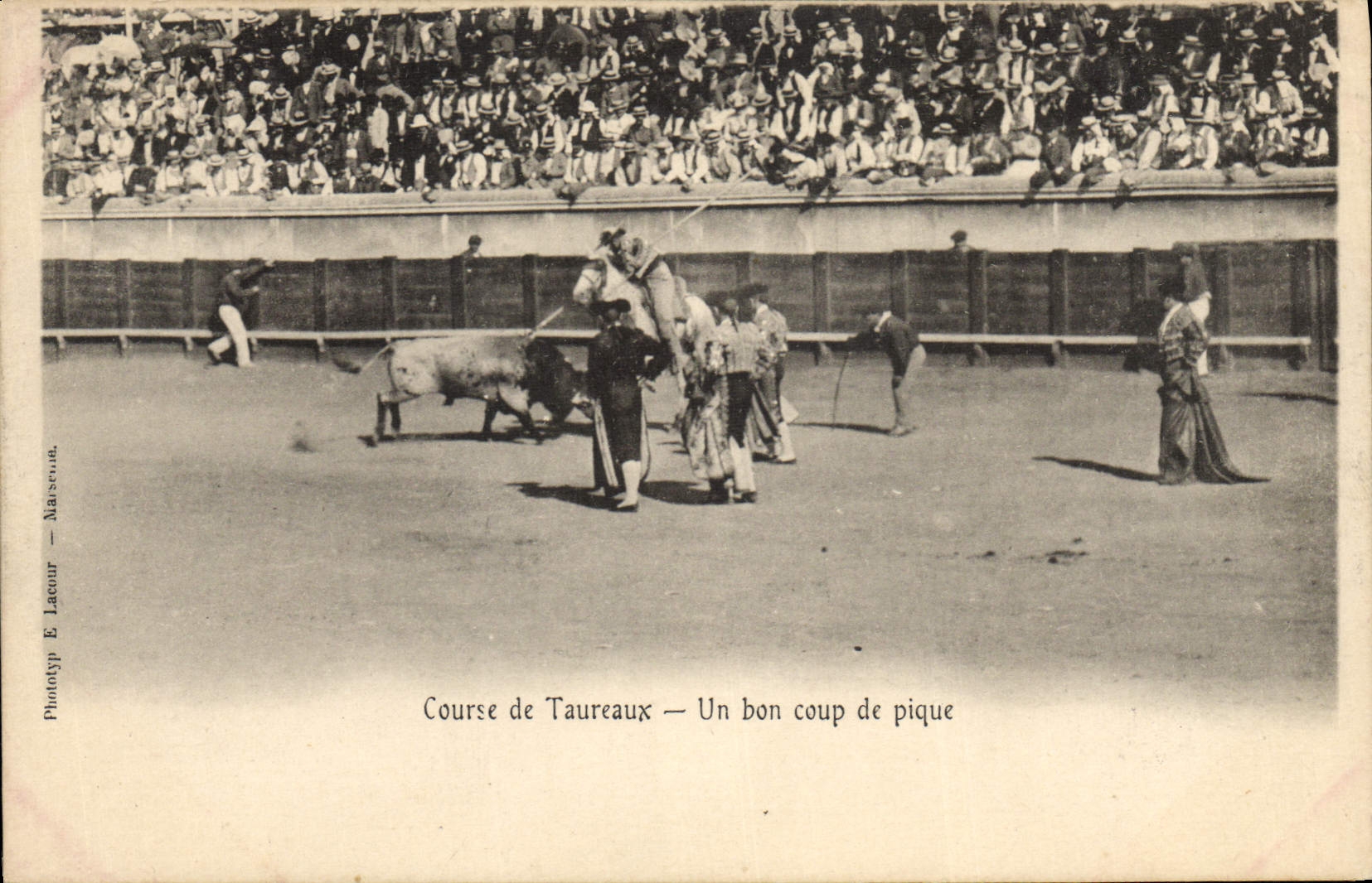 Postal Corrida Toro Corrida de toros un buen golpe de clavija