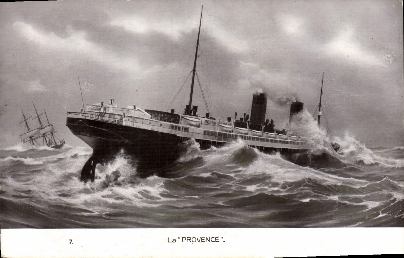 CPA Bateau Paquebot La Provence 