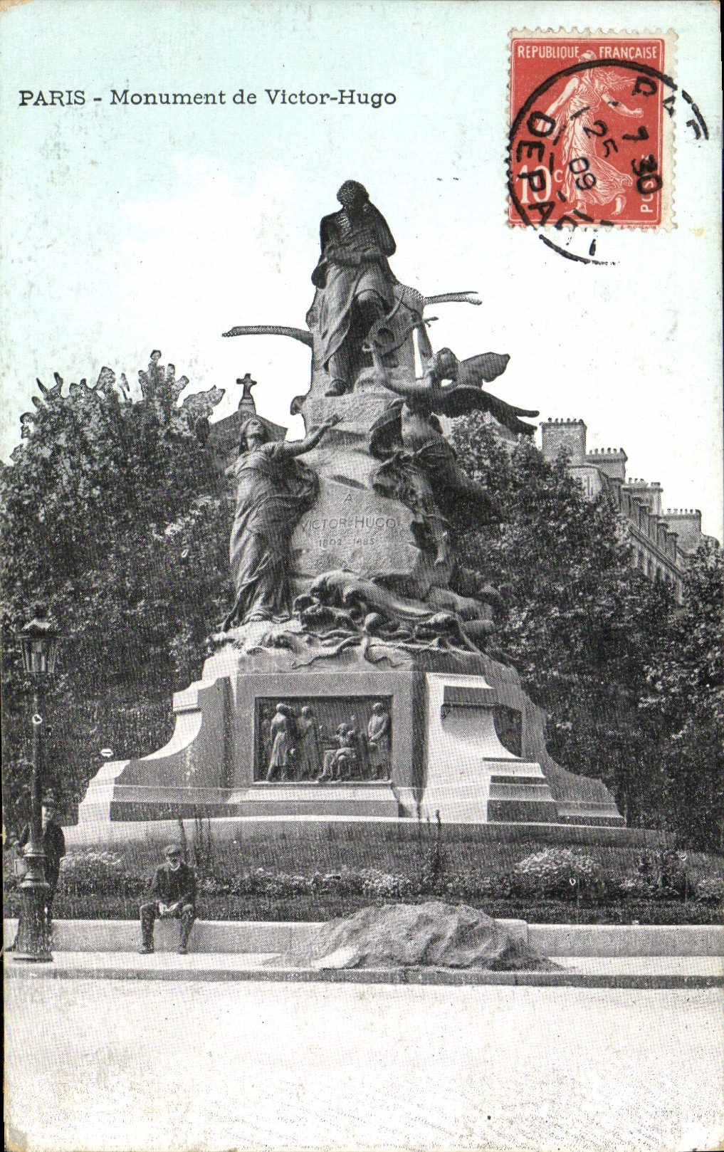 CPA Victor Hugo Paris Le monument 