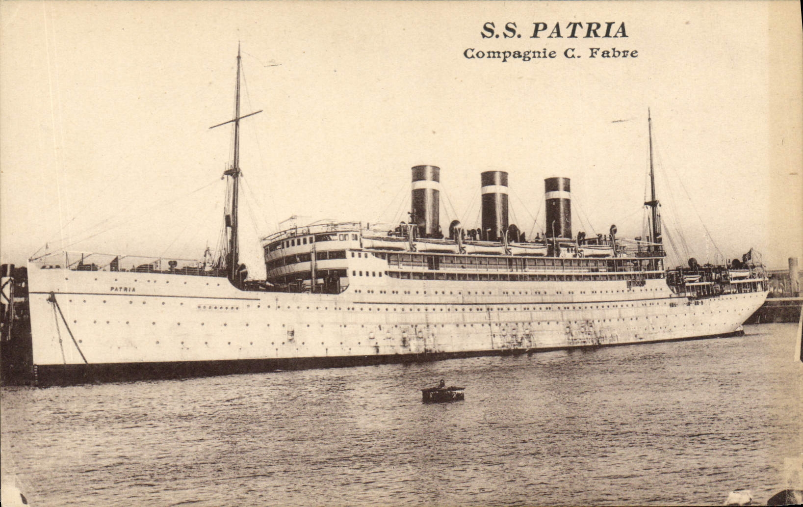 CPA Bateau Paquebot SS Patria Compagnie C Fabre