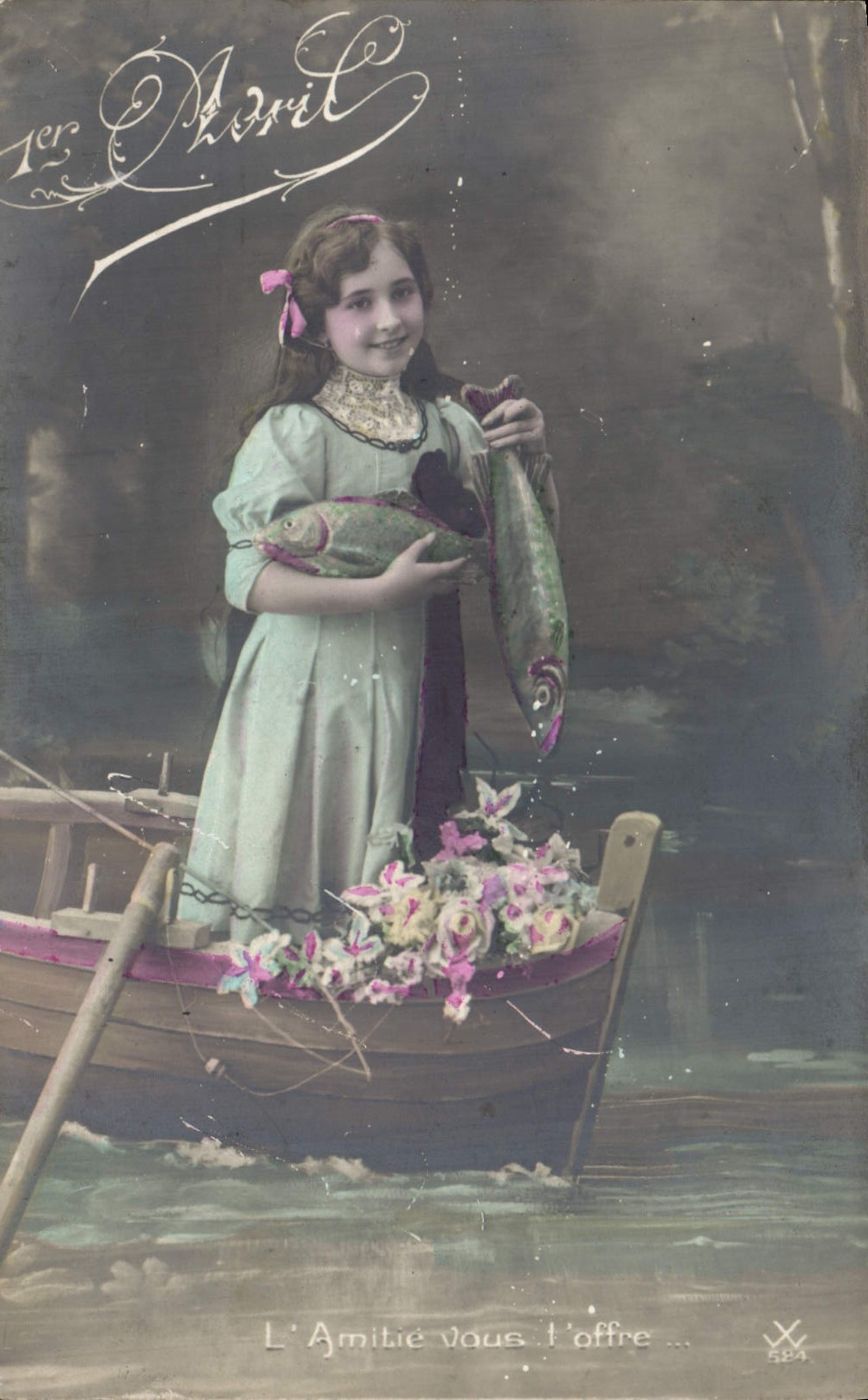 CPA Fantaisie Paques Poisson Enfant 