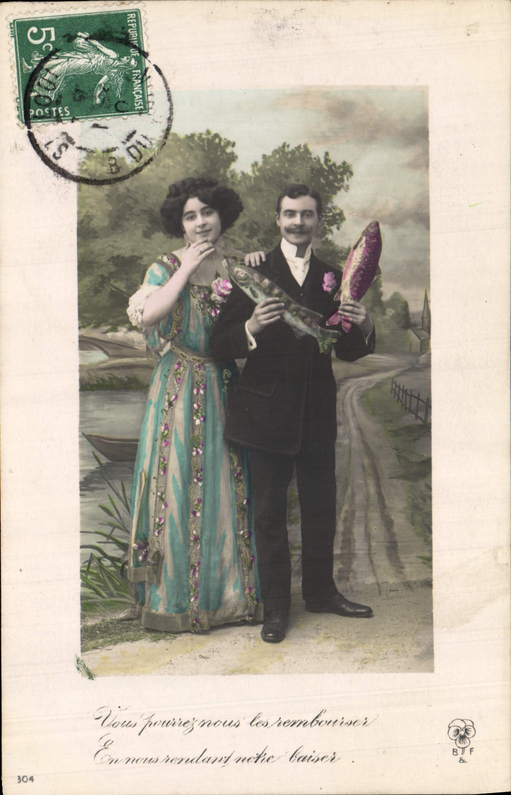 CPA Fantaisie Paques Poisson Femme 