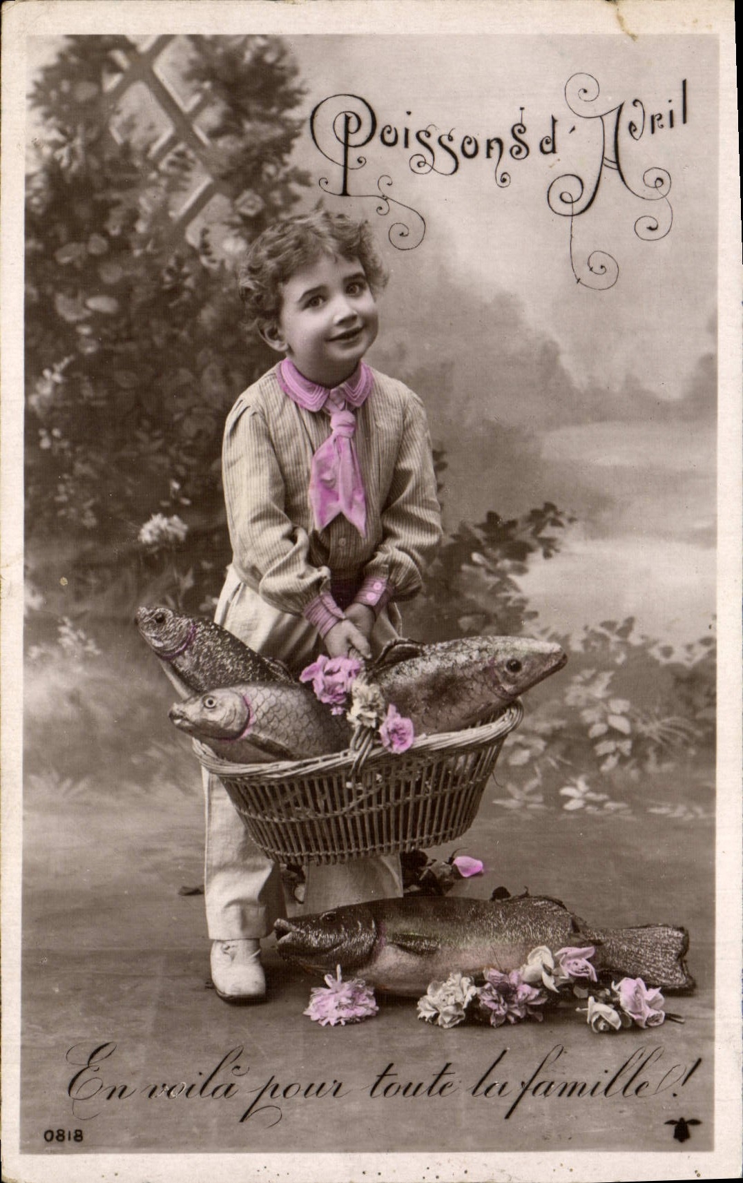 CPA Fantaisie Paques Poisson Enfant 