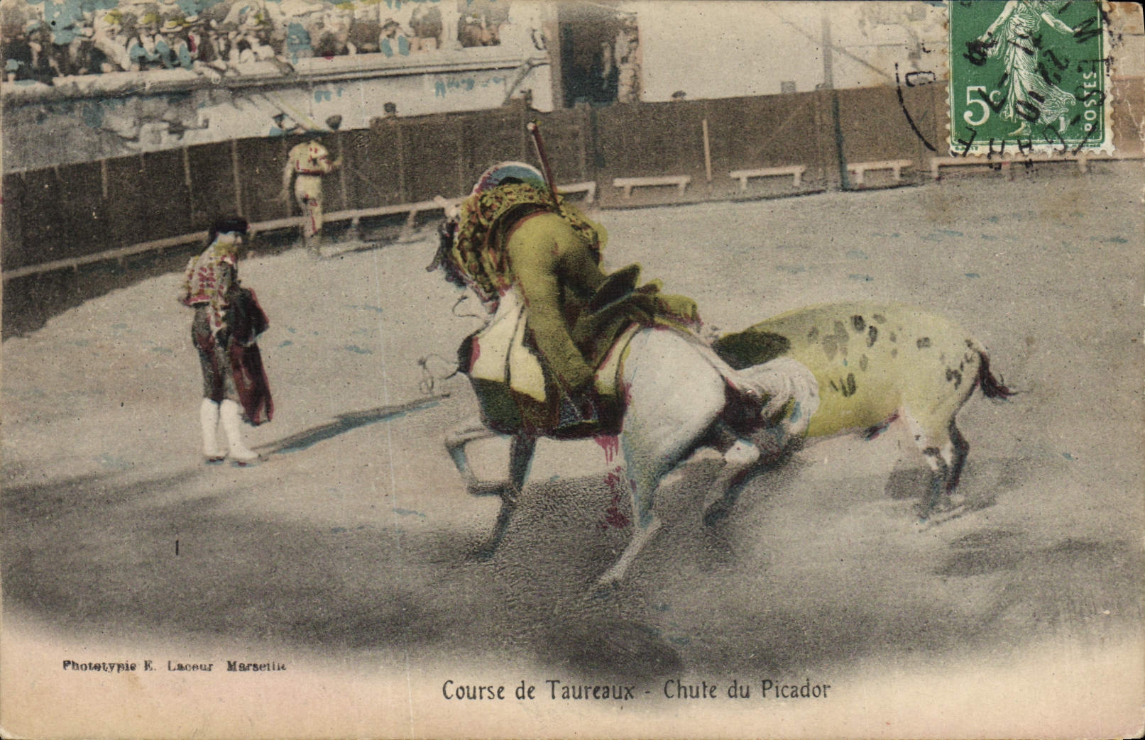 CPA Corrida Course de taureaux Chute du picador