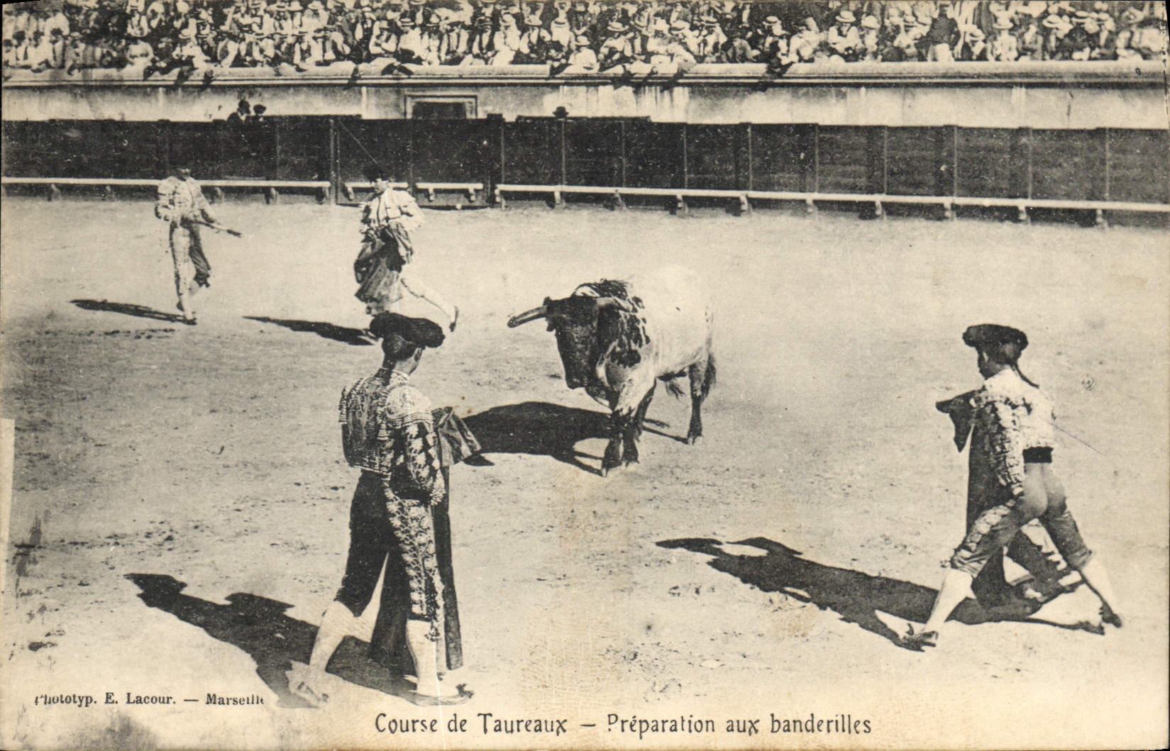 CPA Corrida Course de taureaux Preparation aux banderilles