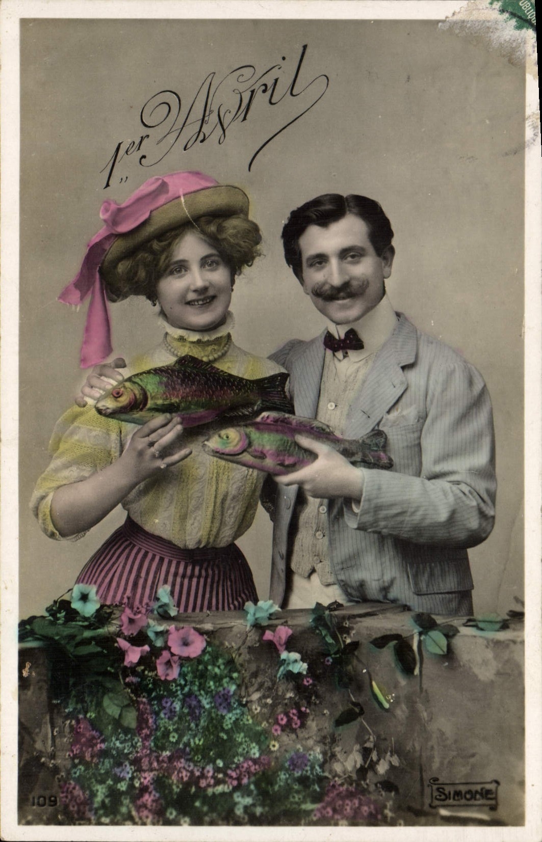CPA Fantaisie Poisson 1er Avril Femme 
