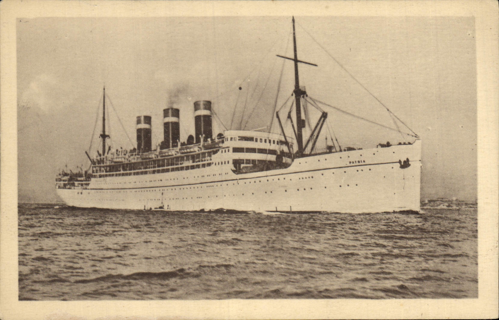 CPA Bateau Paquebot SS Patria Cie Cyp Fabre