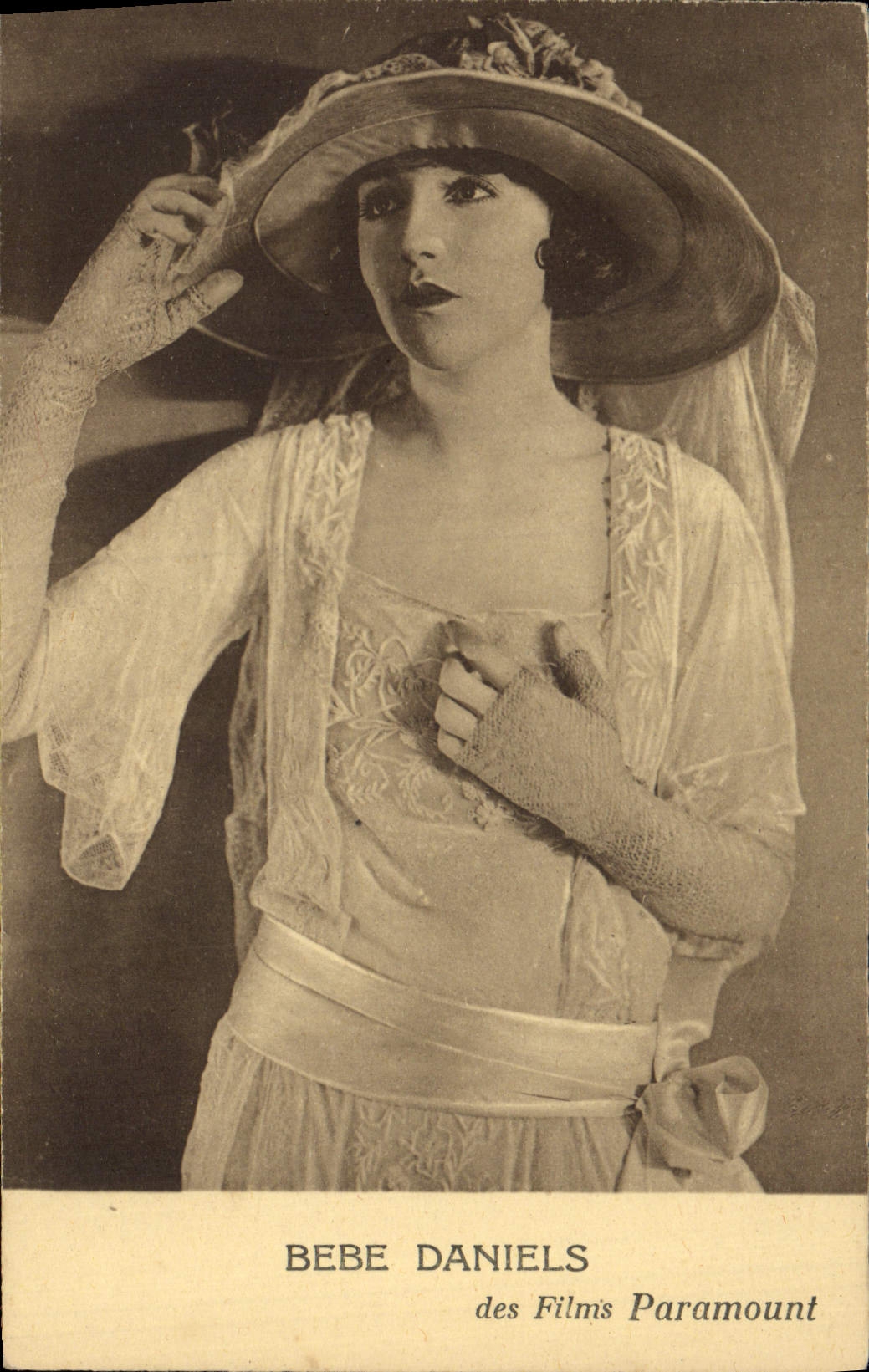 Postal Cine Bebé Daniels