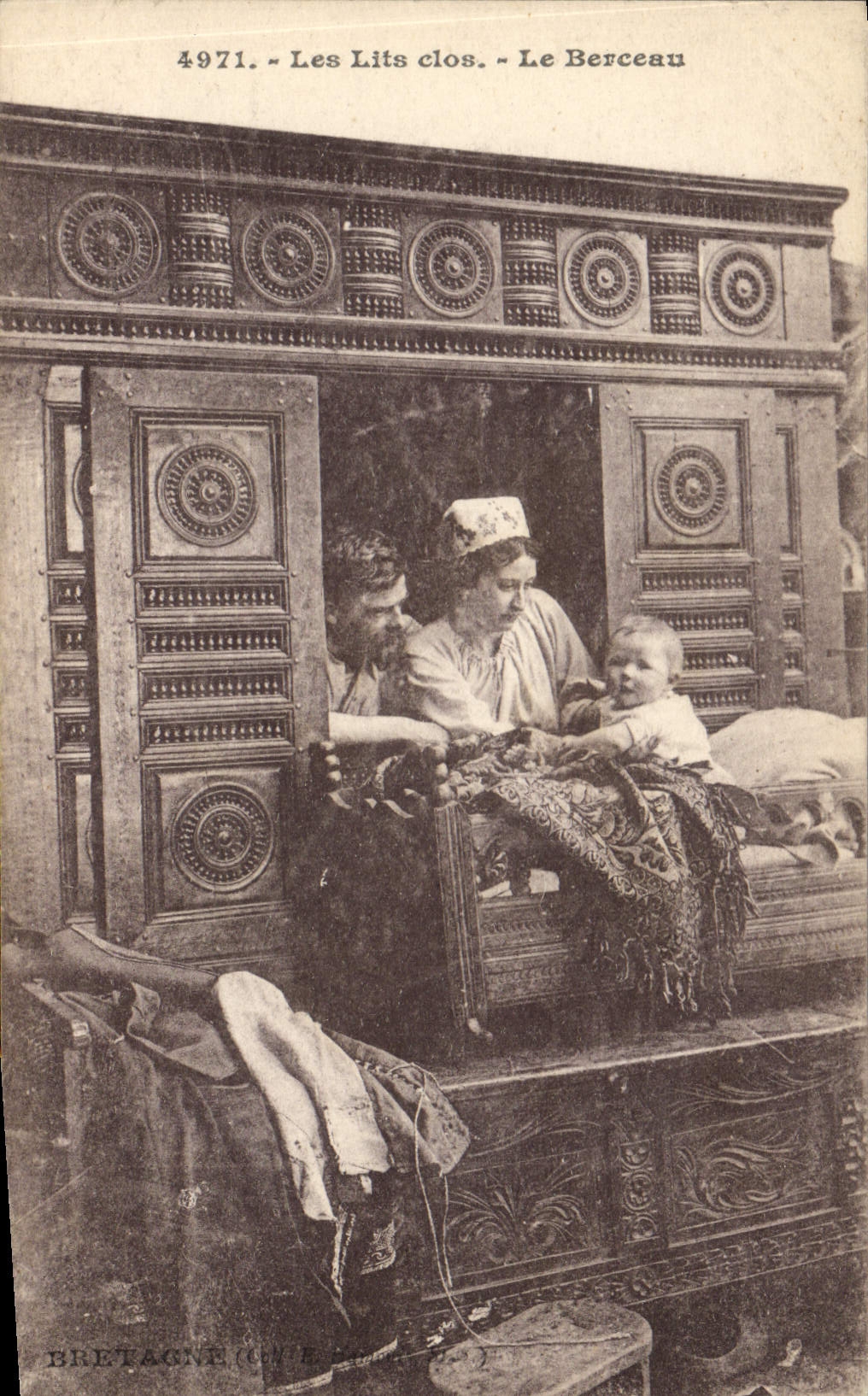 Vintage Postcard Folklore Closed Beds the cradle