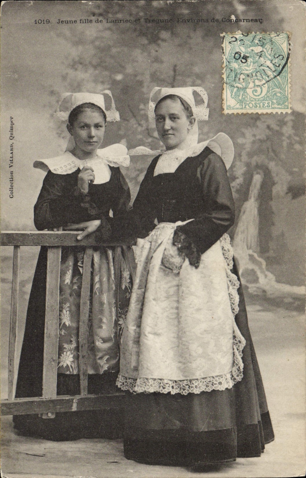 Vintage Postcard Folklore Young girl of Lanriec and Tregunc Surroundings of Concarneau