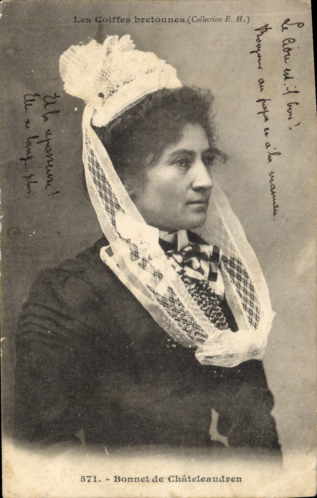 CPA Folklore Bonnet de Chateleaudren